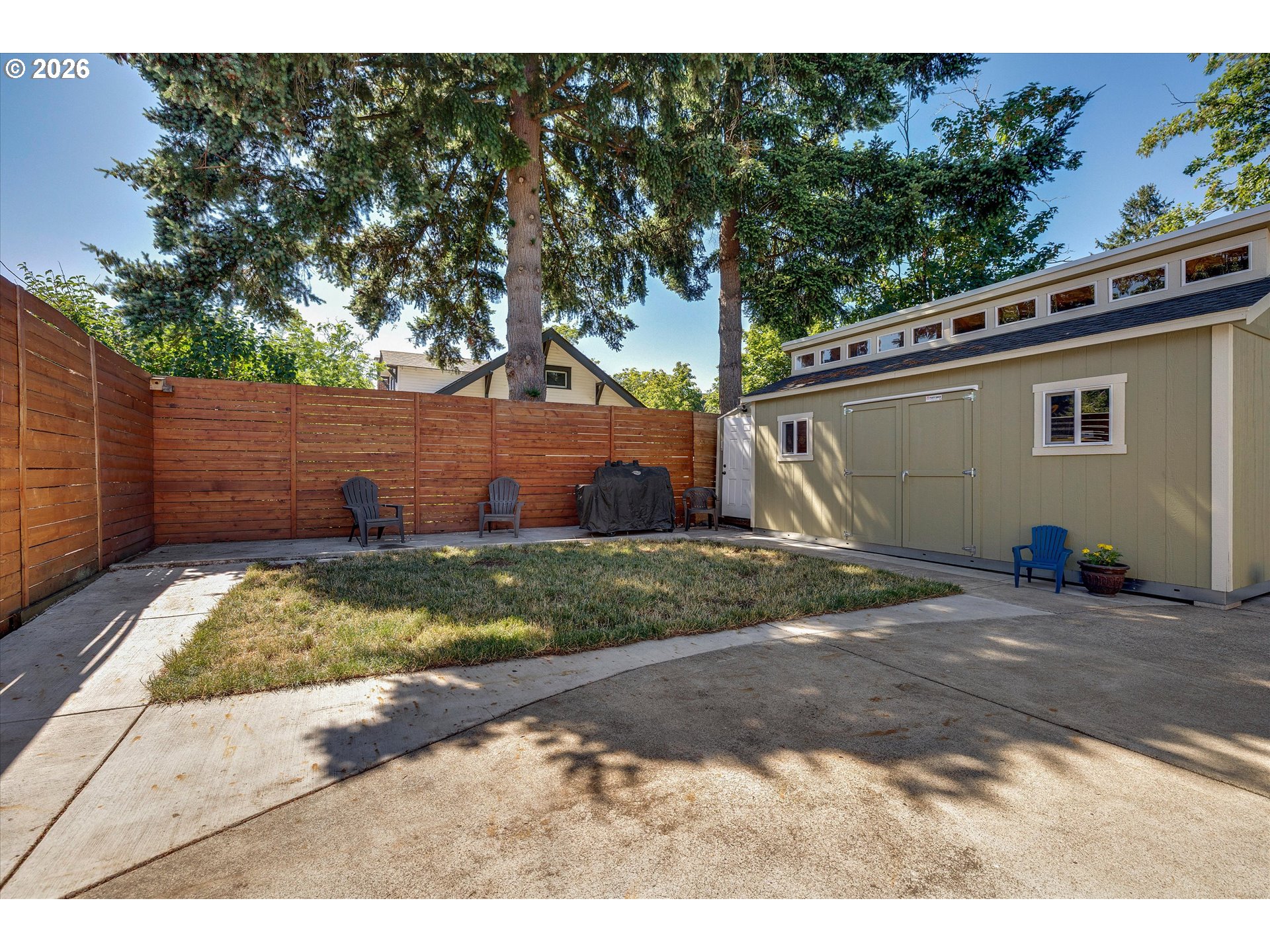 main property photo 25