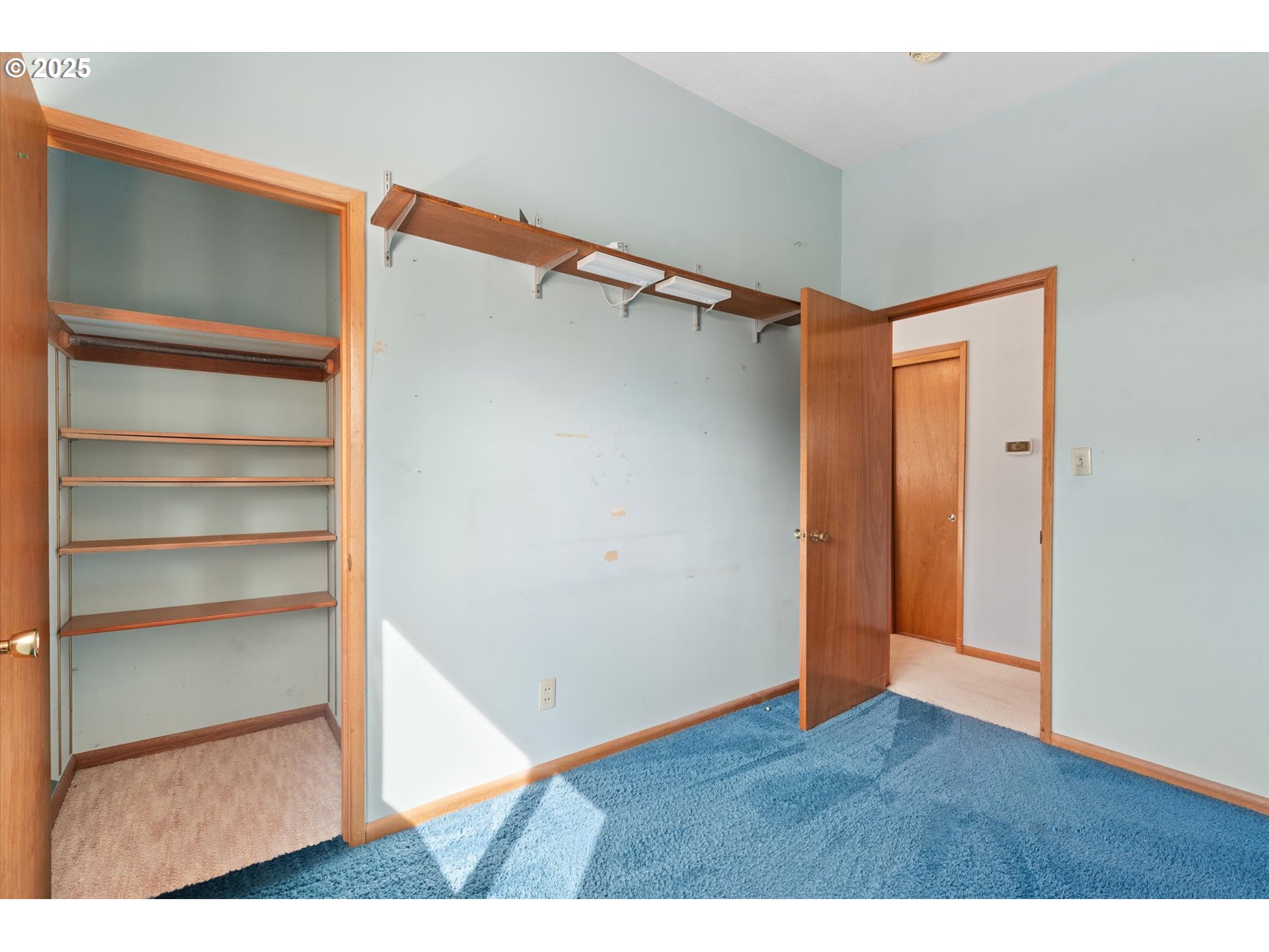 property viewer photo 13
