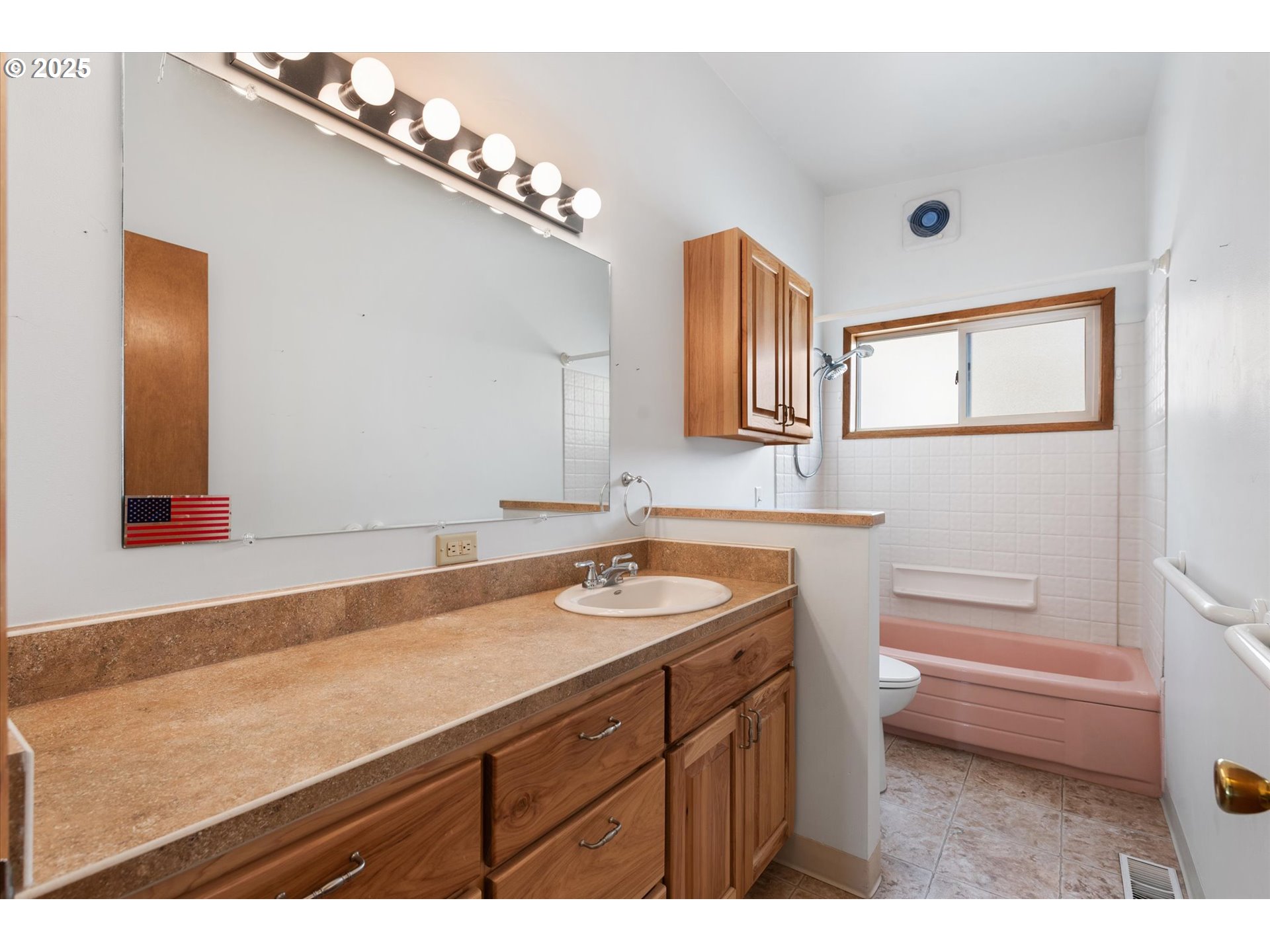 property viewer photo 17