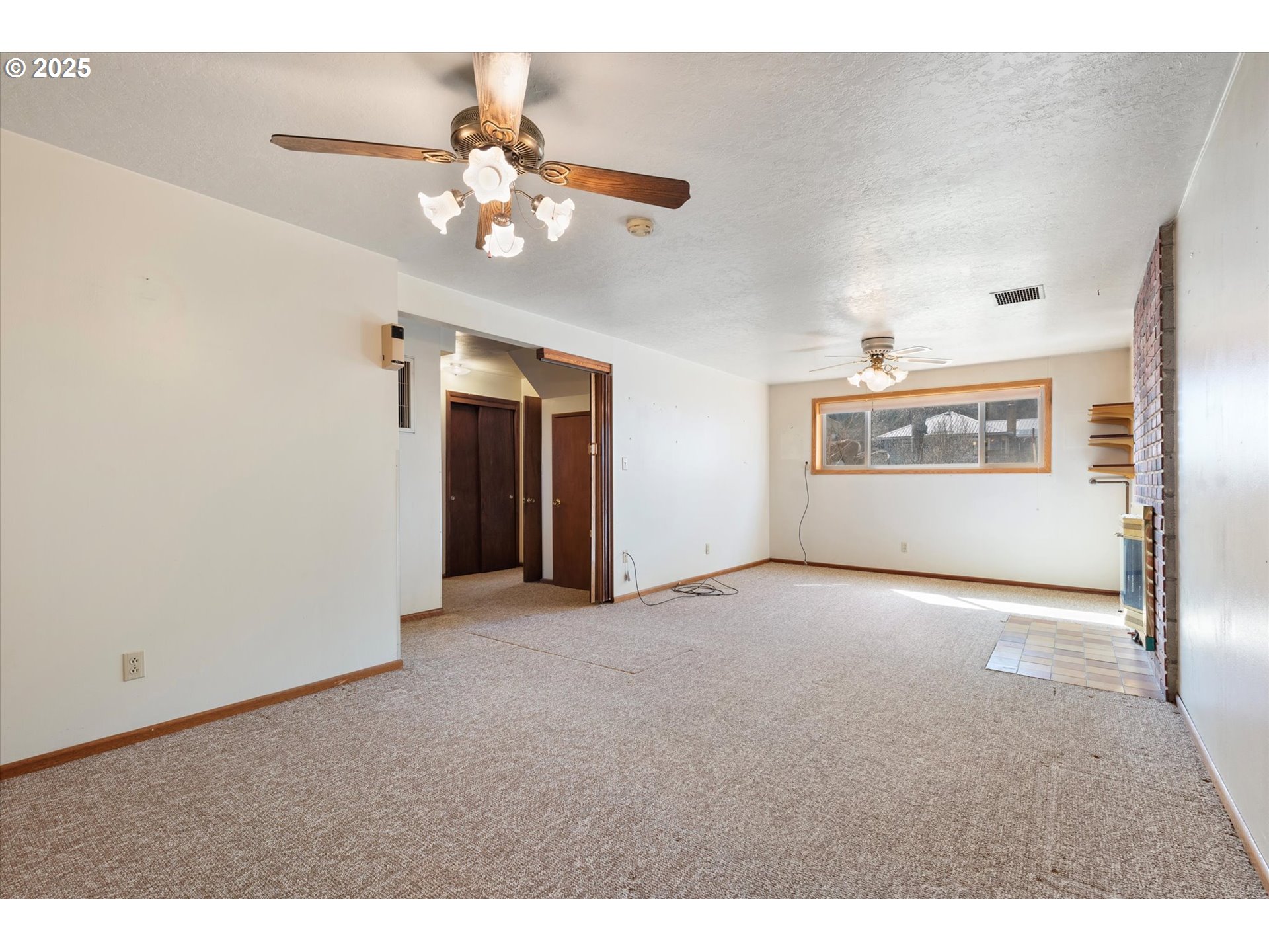 property viewer photo 18