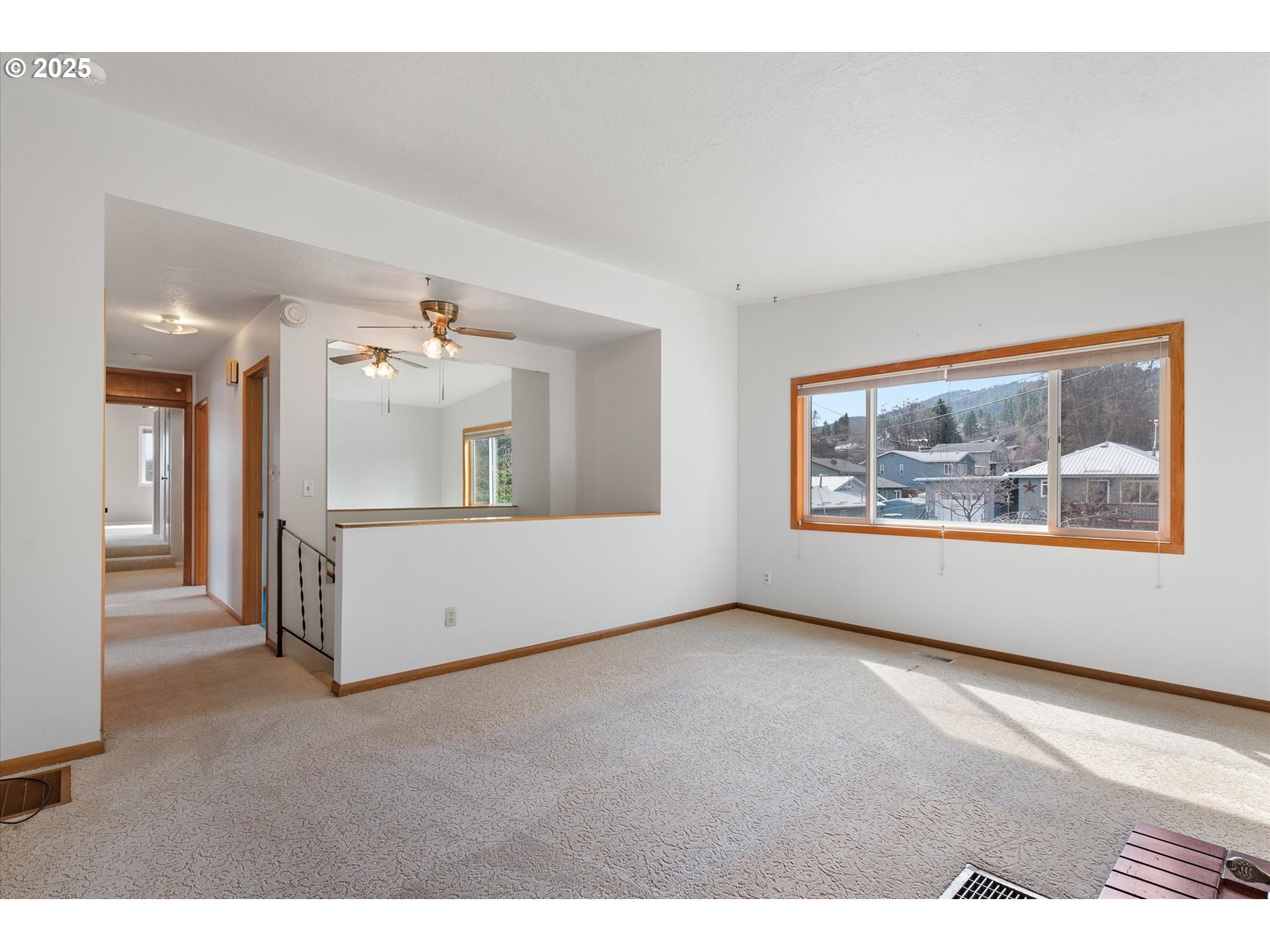 property viewer photo 4