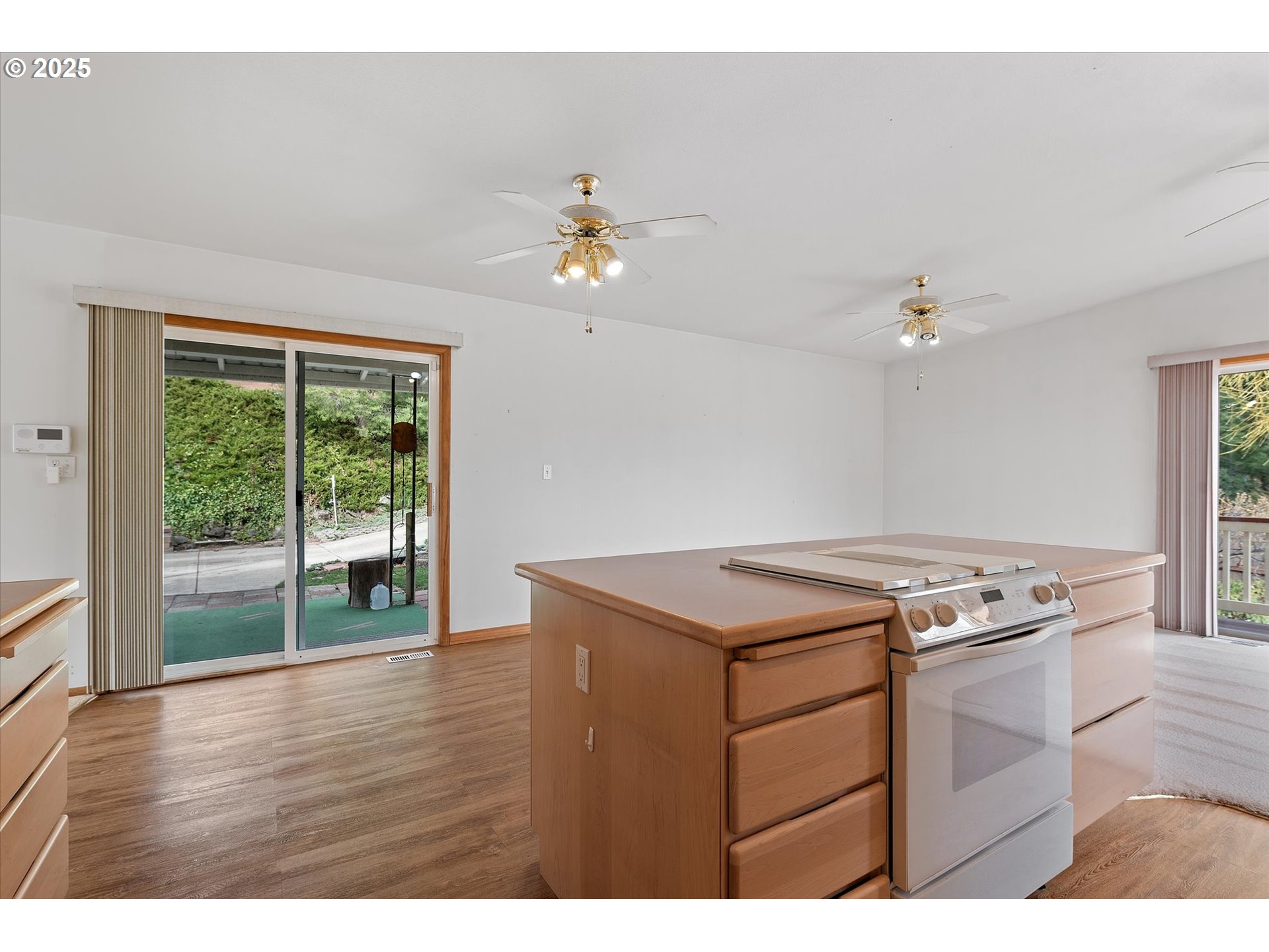 property viewer photo 8