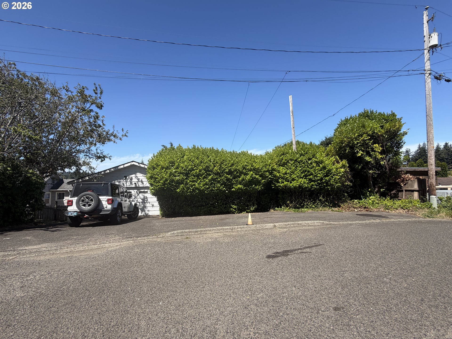 main property photo 23