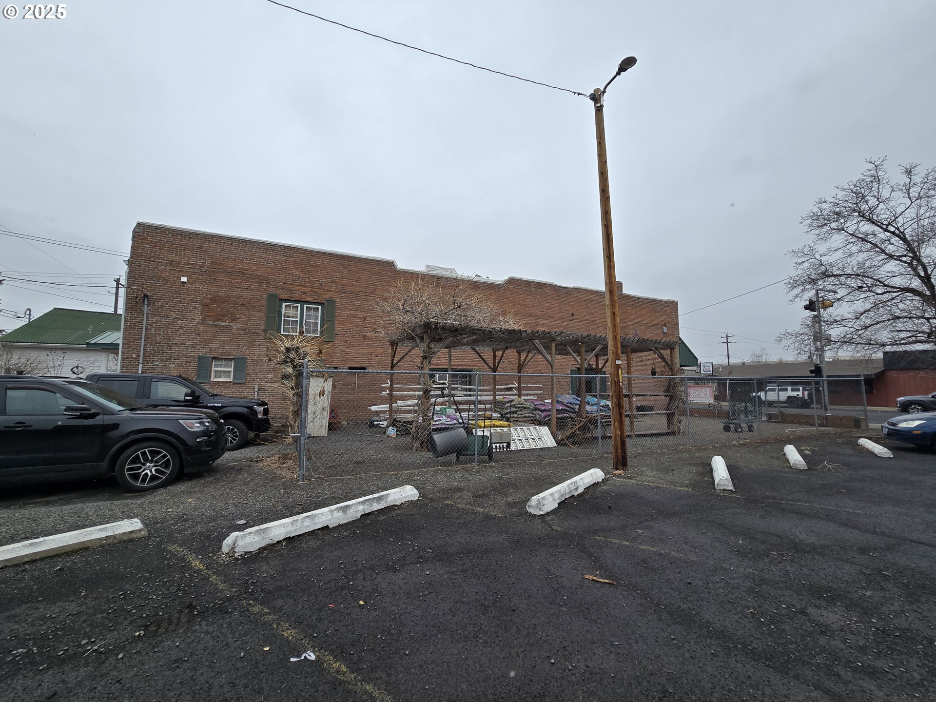 main property photo 6