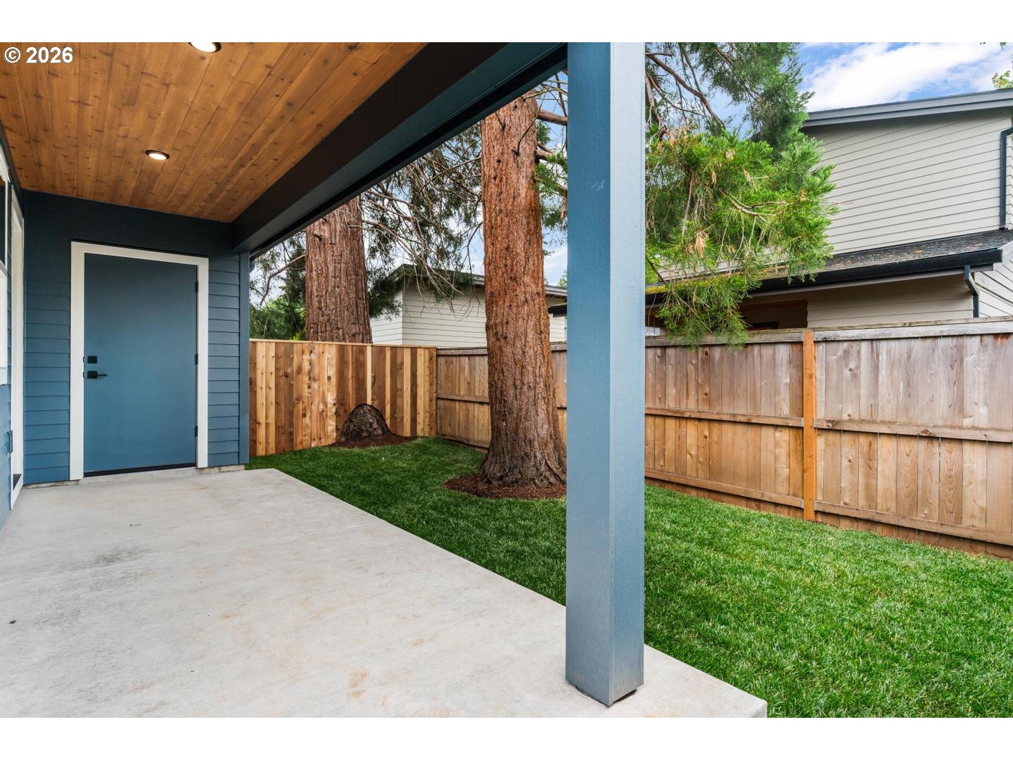 main property photo 28
