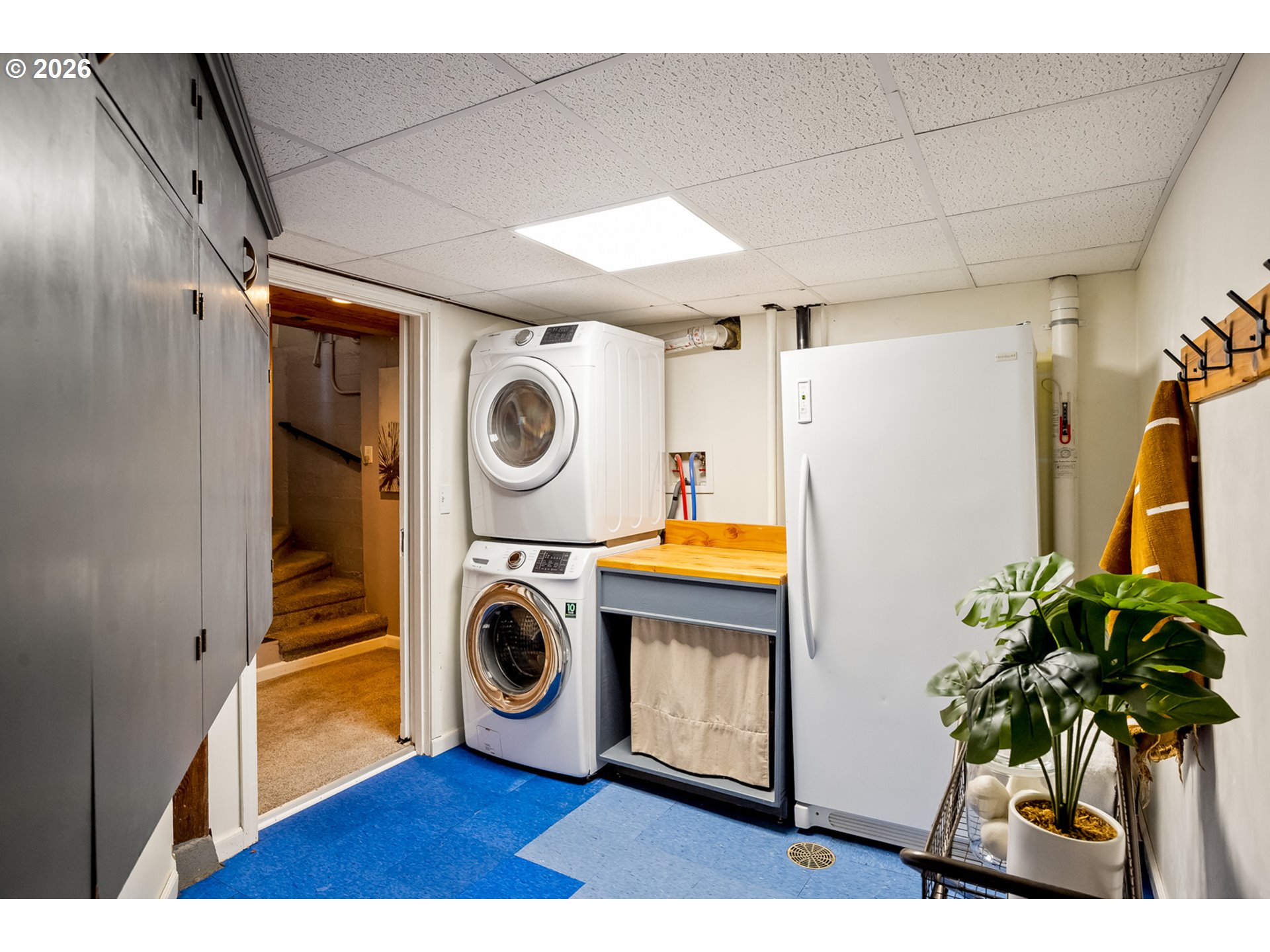 main property photo 29