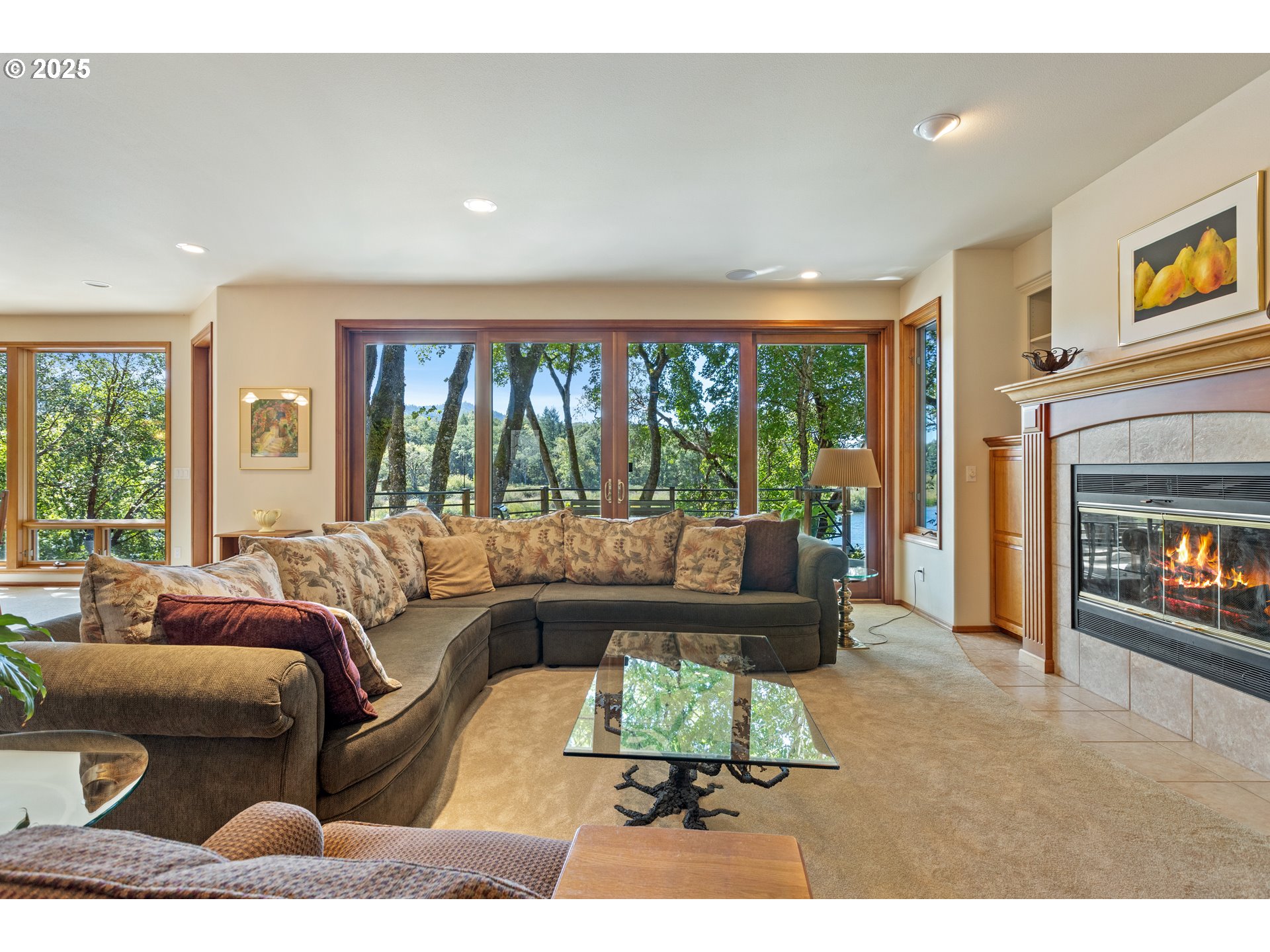 property viewer photo 10