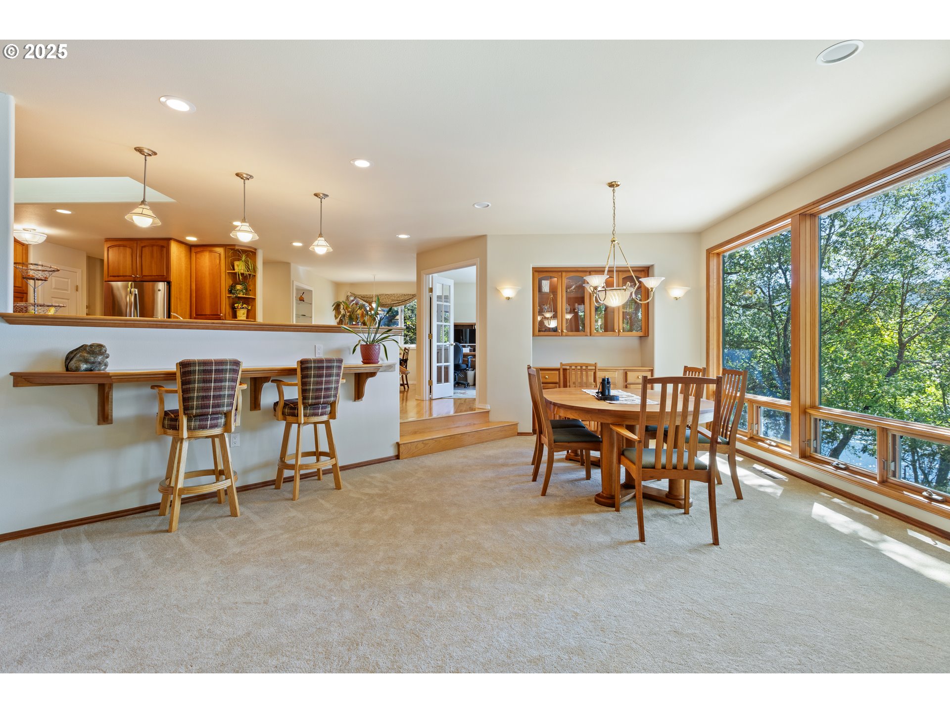 property viewer photo 11