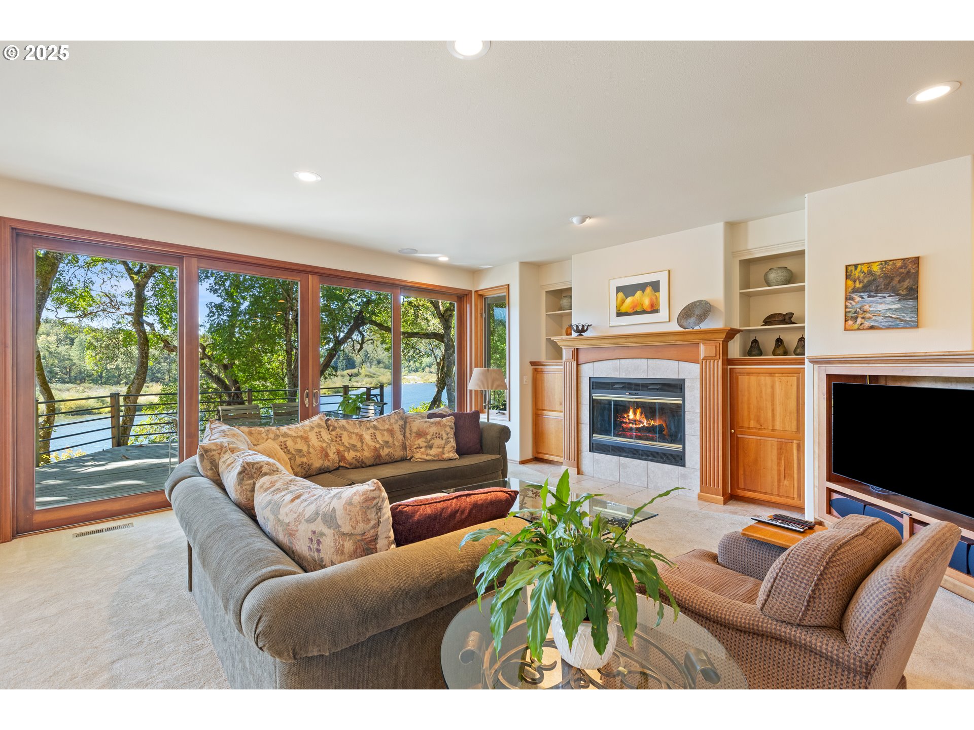 property viewer photo 7