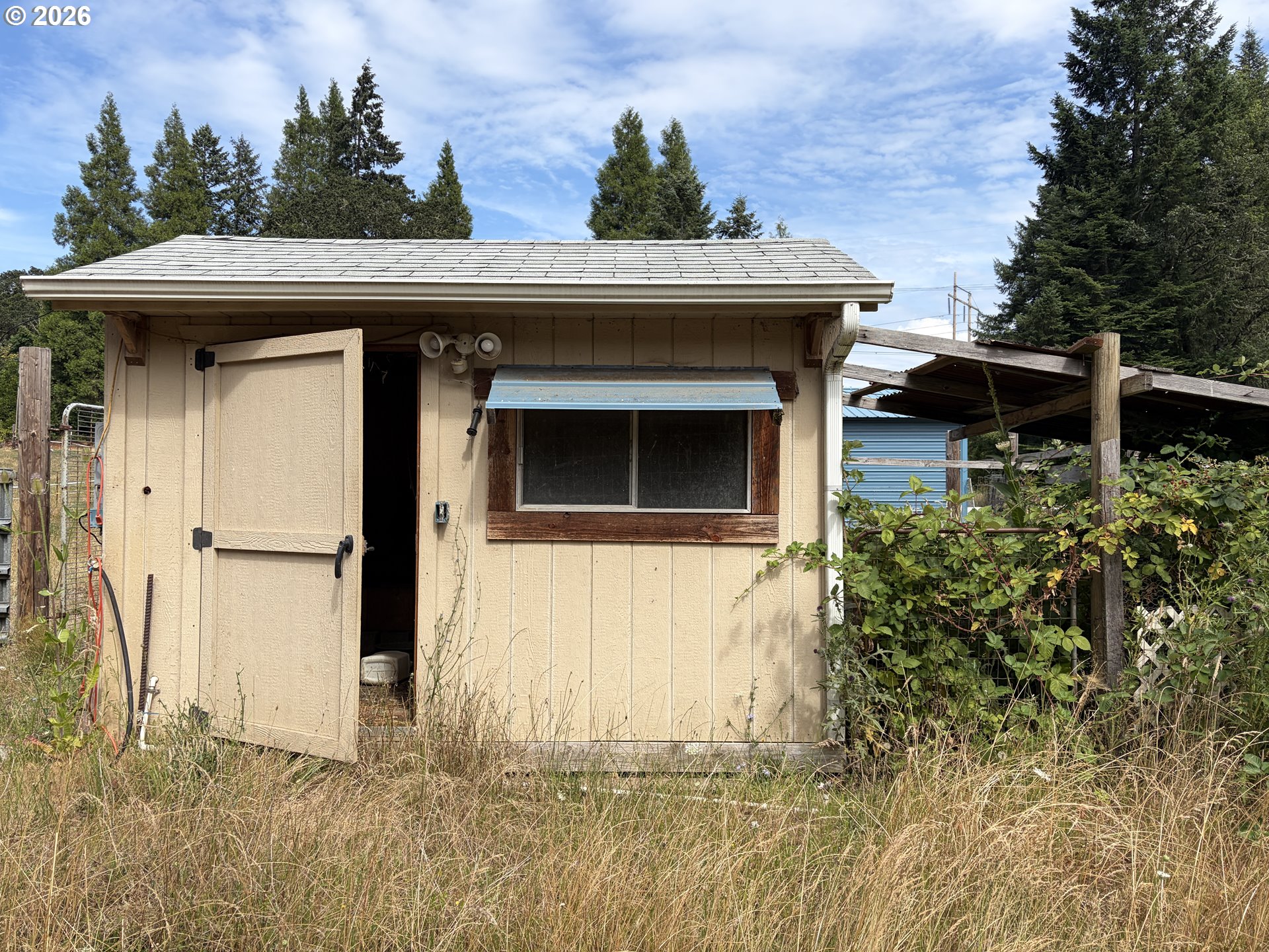 main property photo 19