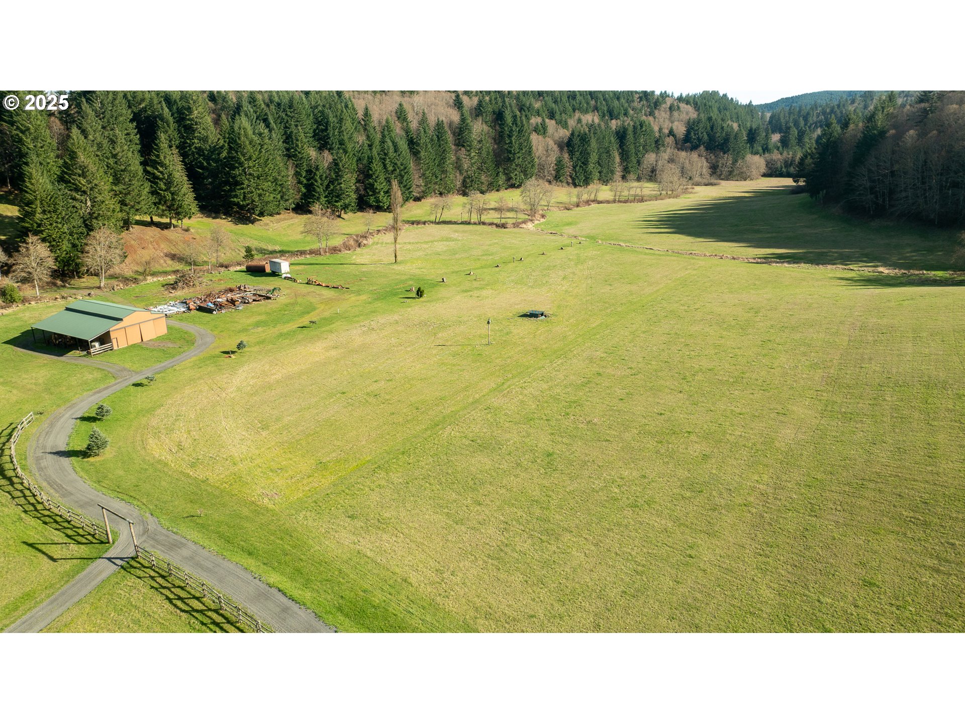 main property photo 33