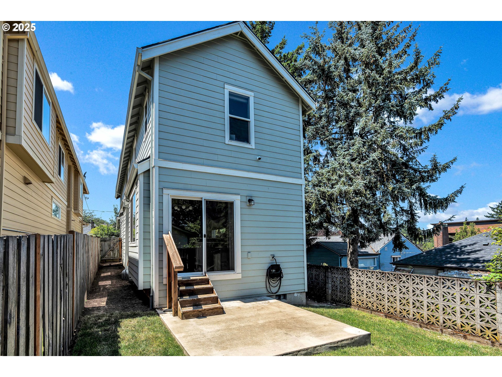 main property photo 27