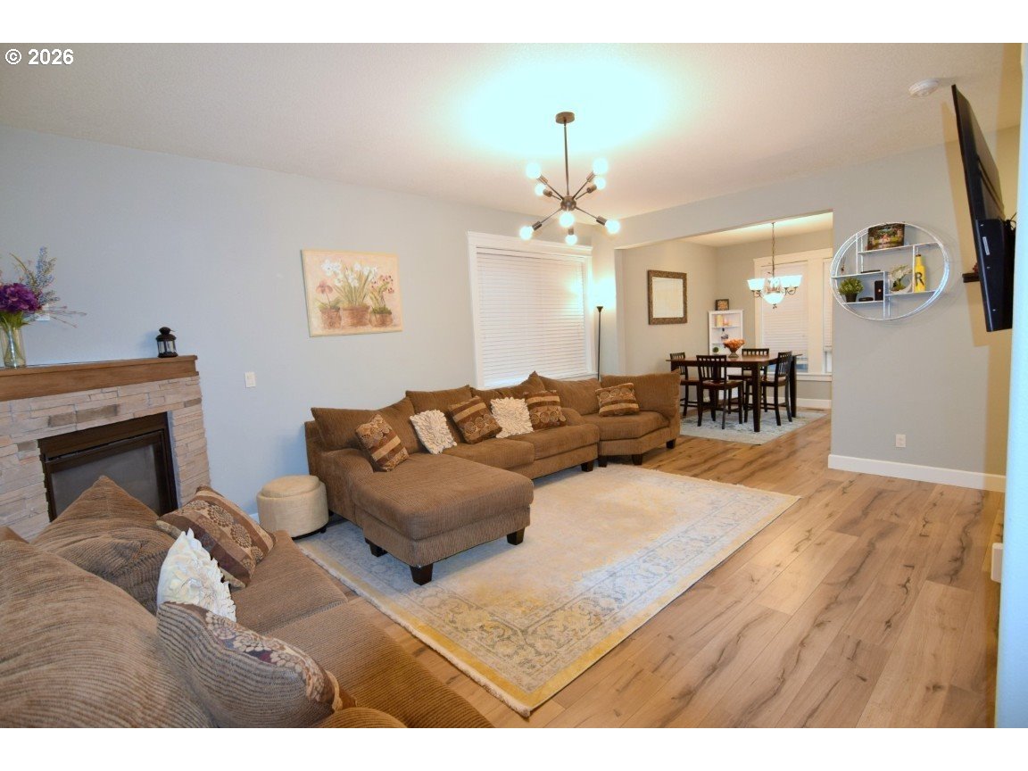 property viewer photo 1