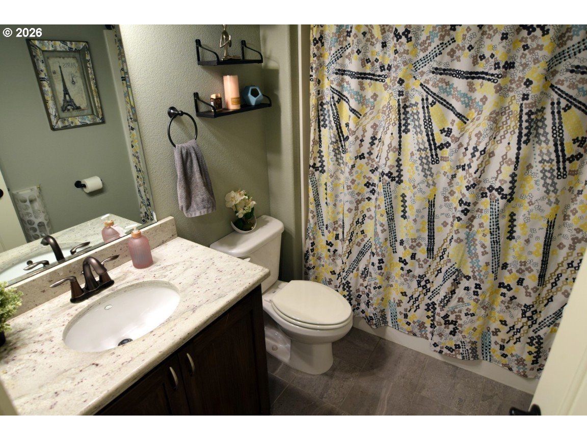property viewer photo 12