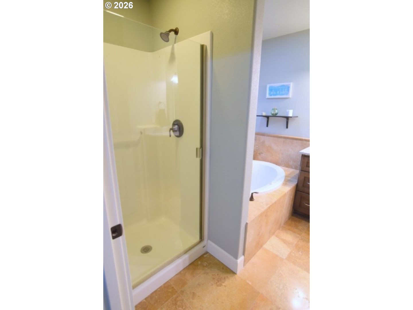 property viewer photo 18