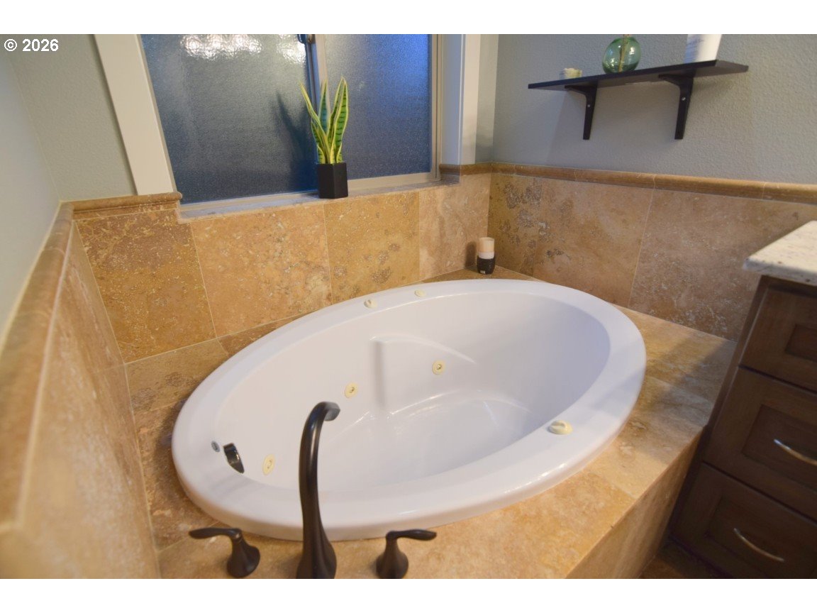 property viewer photo 20
