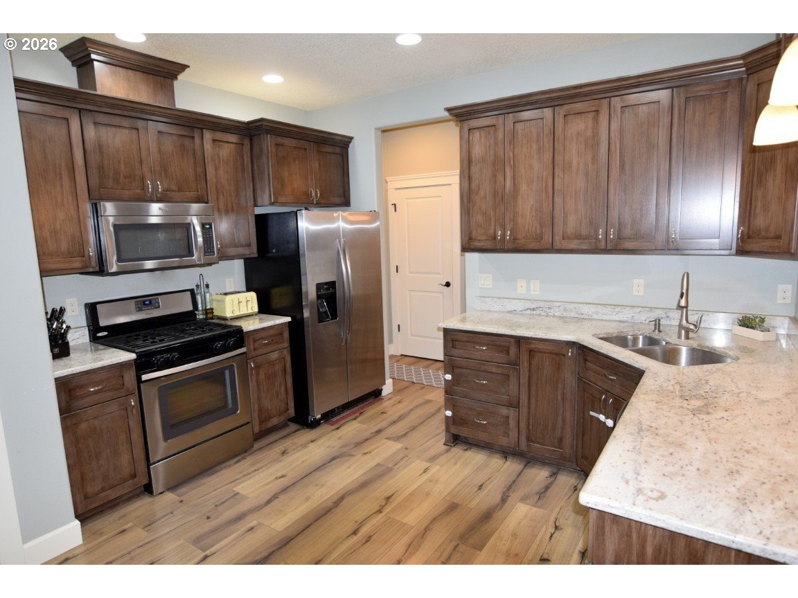 property viewer photo 6