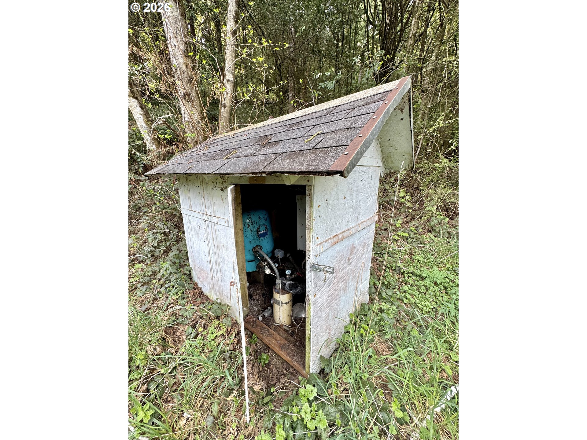 main property photo 33
