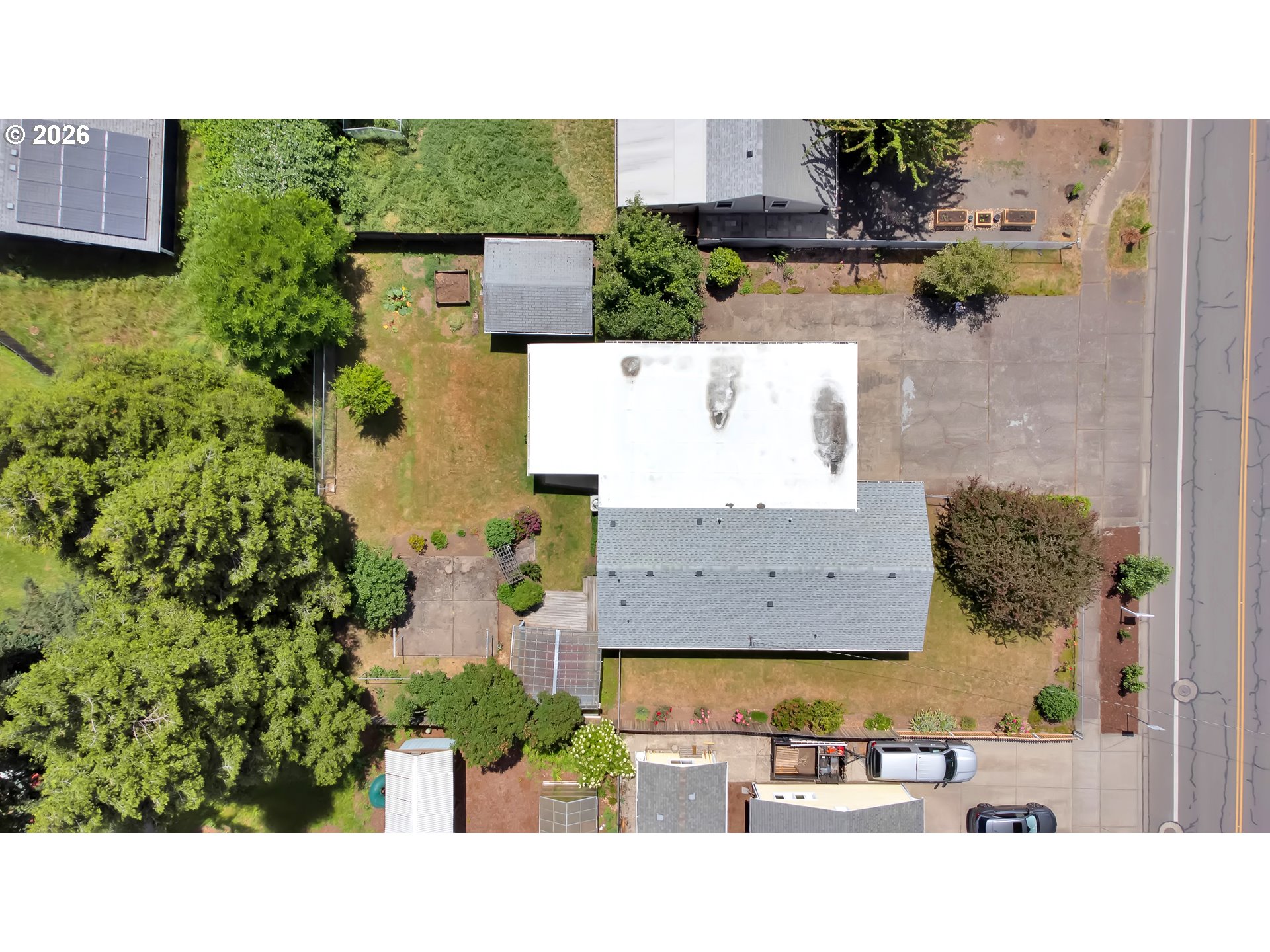 main property photo 40