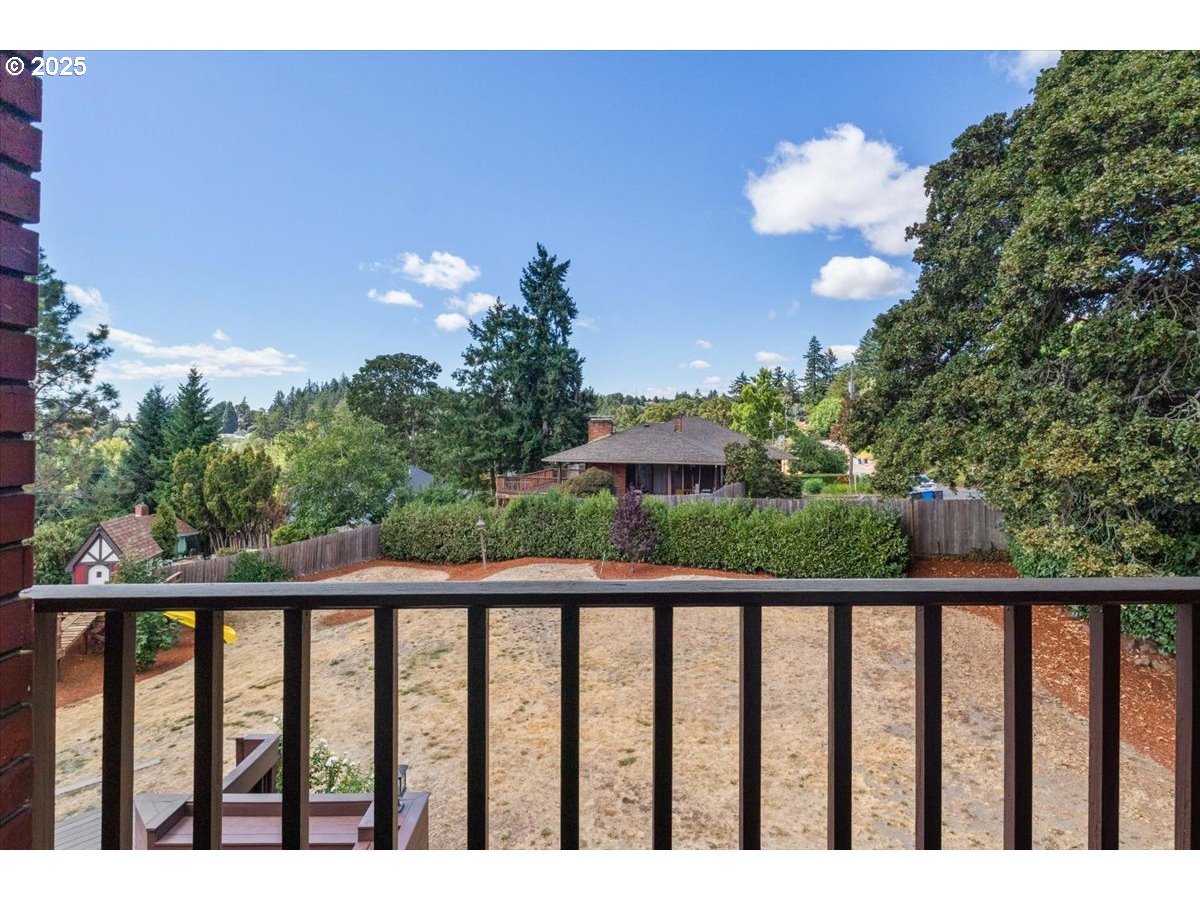 property viewer photo 18