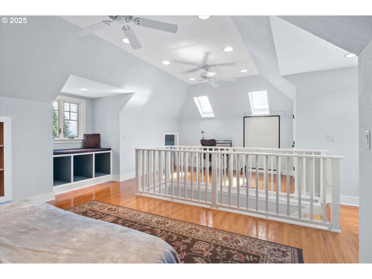 property viewer photo 27