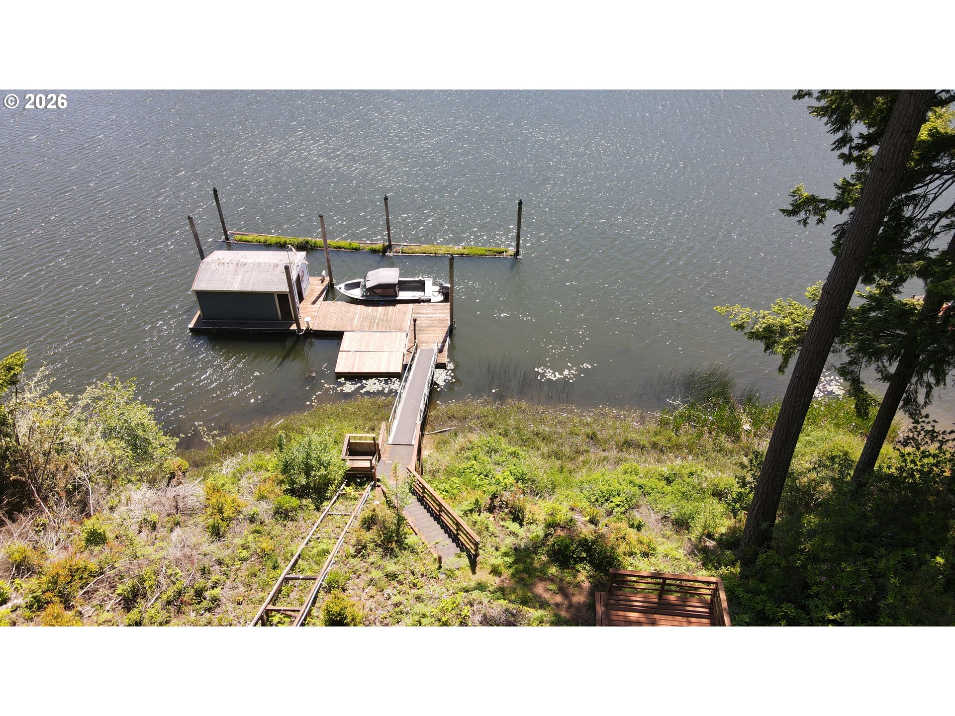 main property photo 37