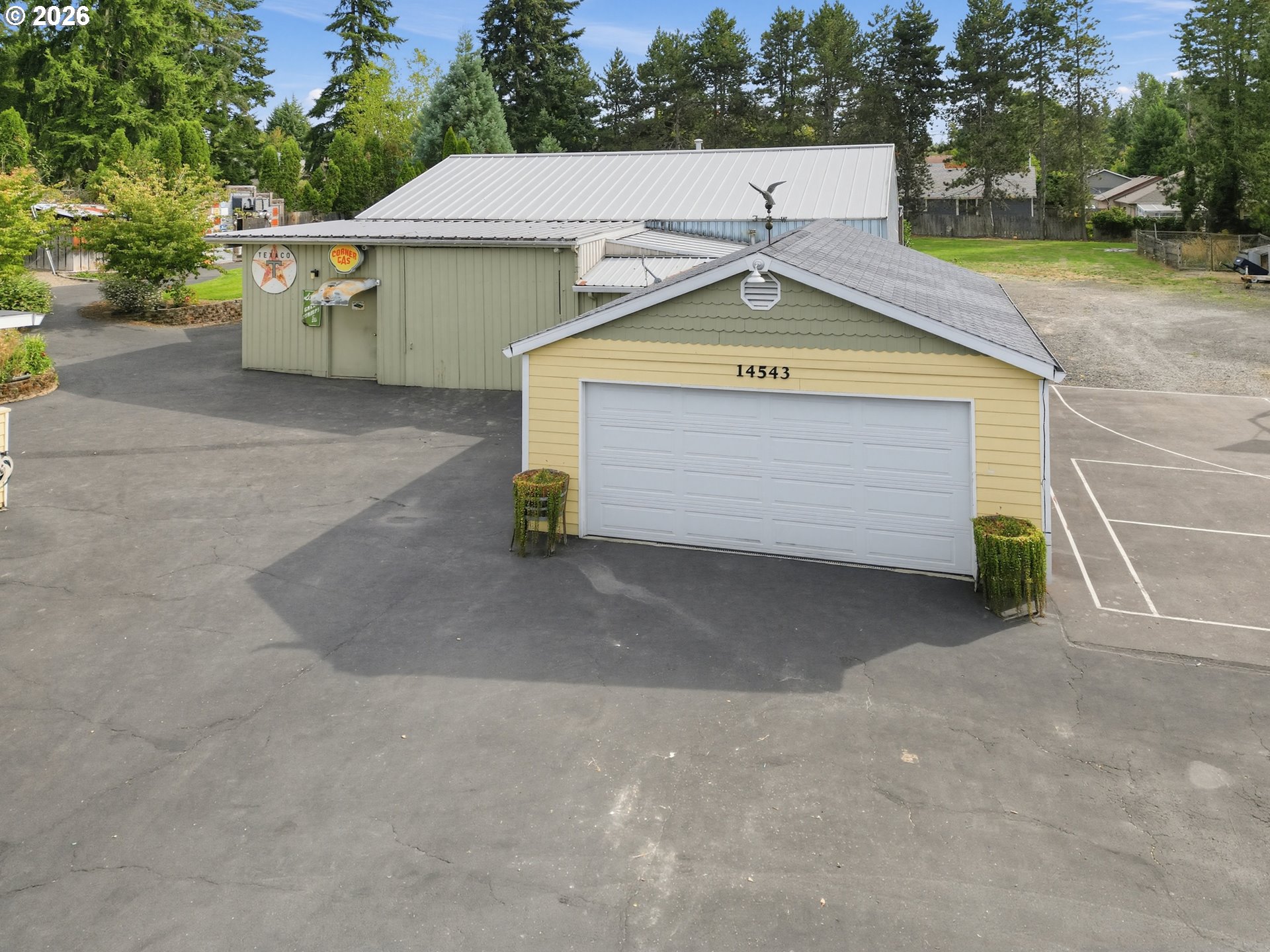 main property photo 22