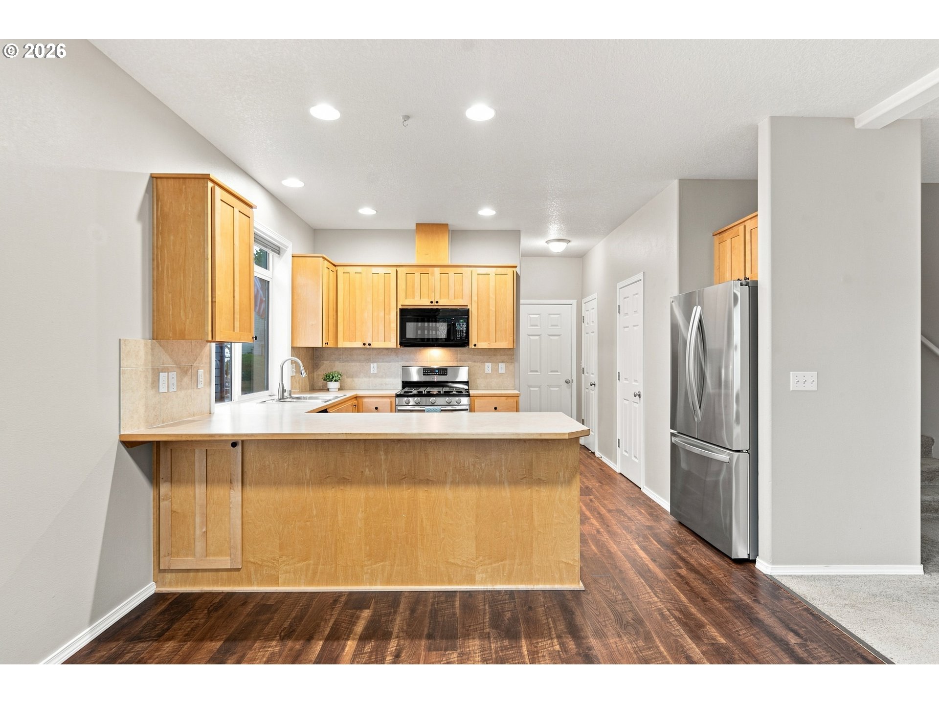 main property photo 12
