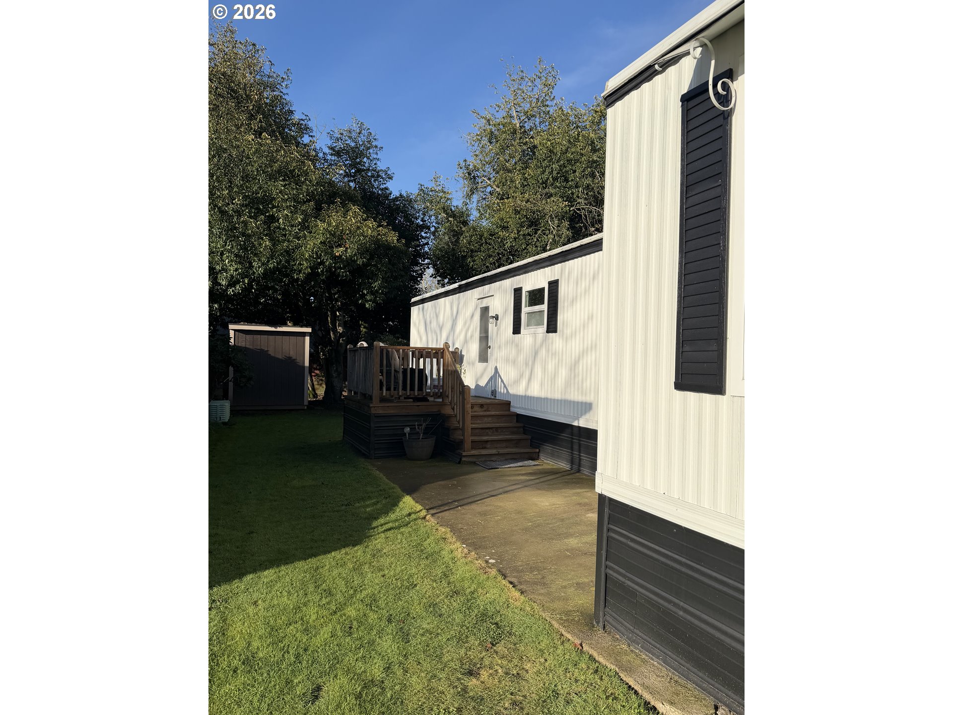 property viewer photo 12
