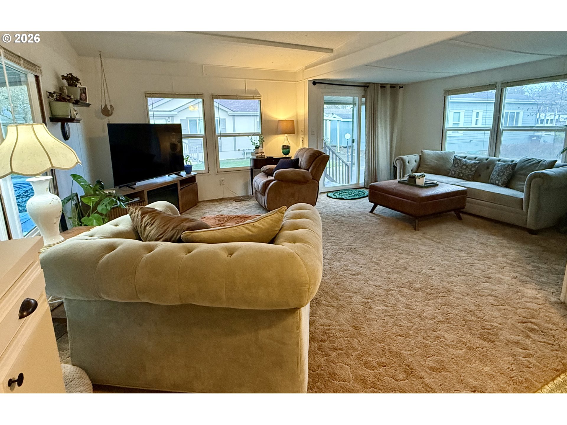 property viewer photo 3