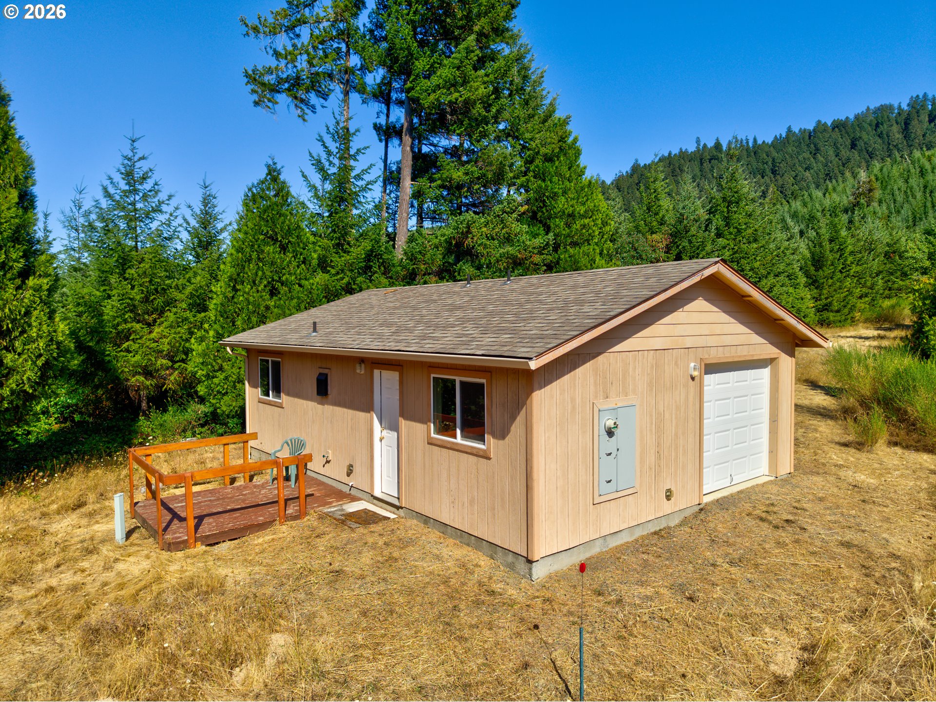 main property photo 17