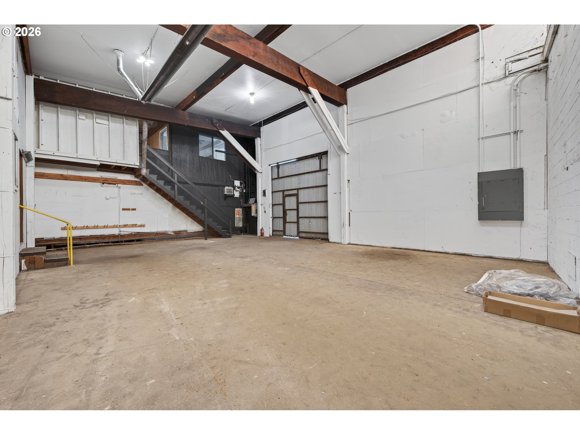main property photo 11