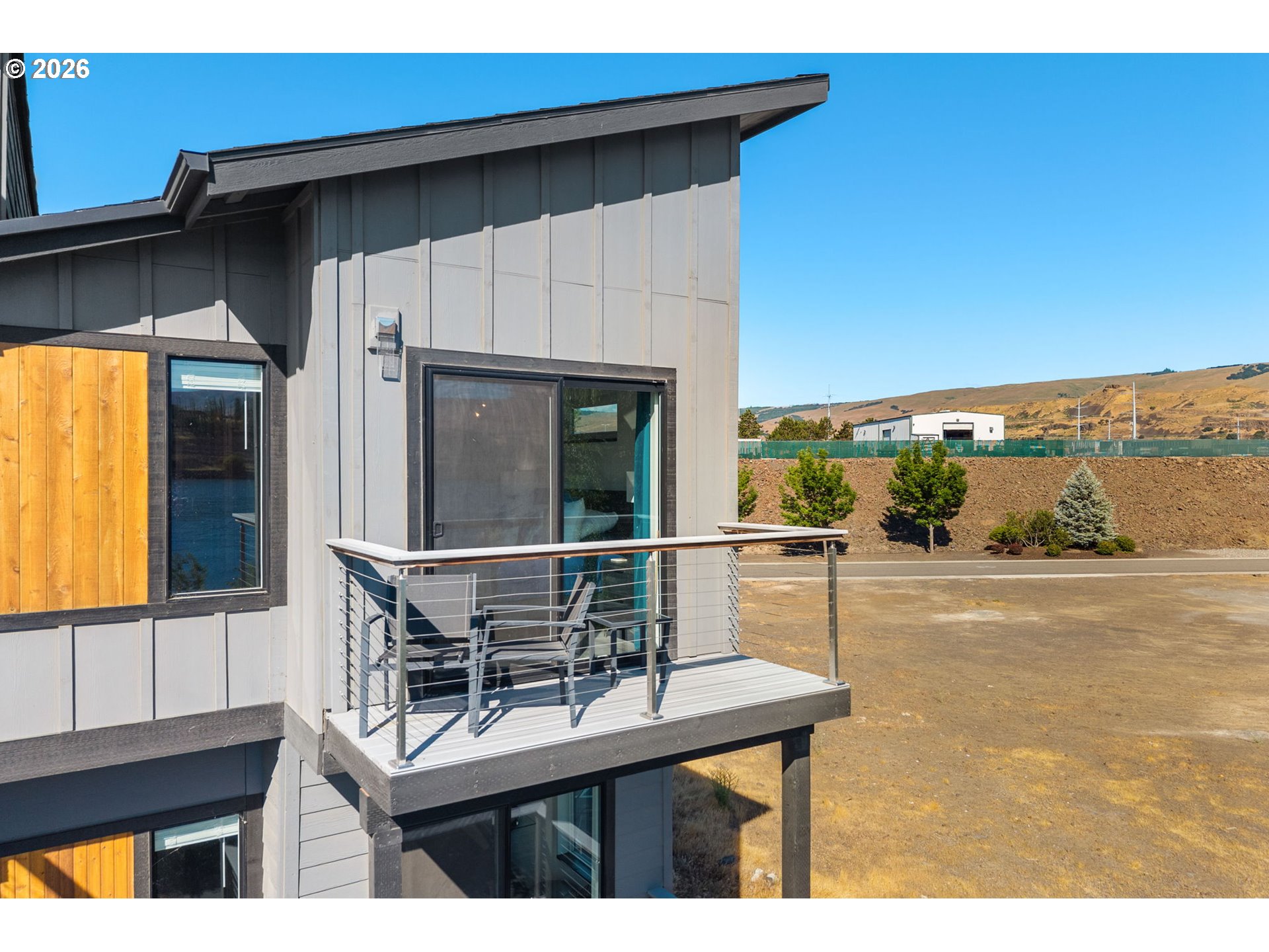 main property photo 32