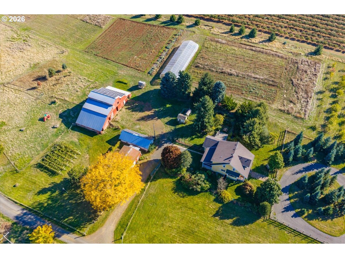 main property photo 8