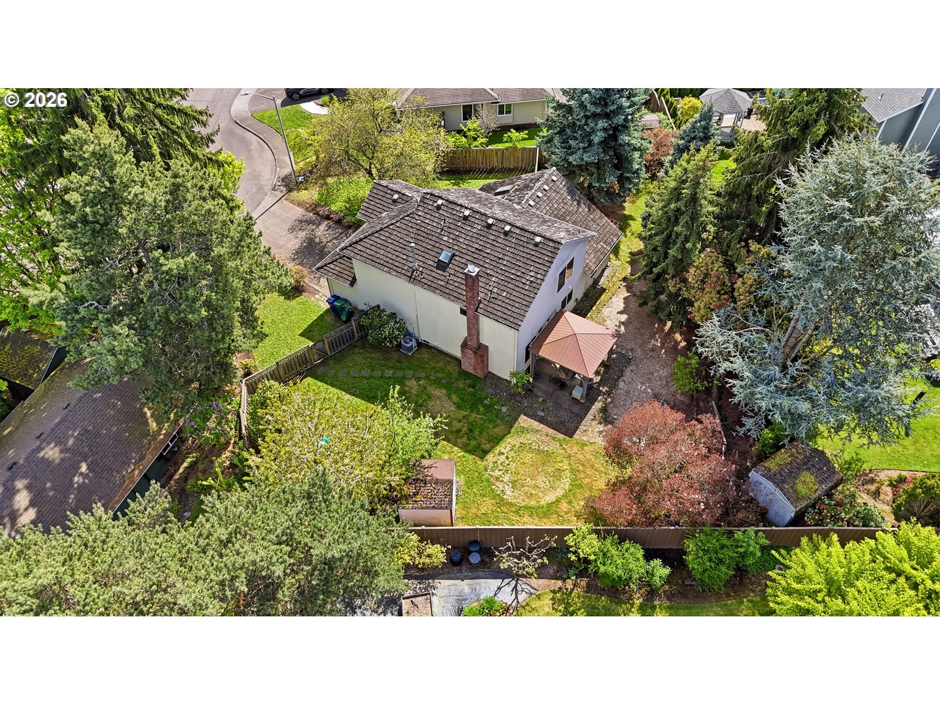 main property photo 40