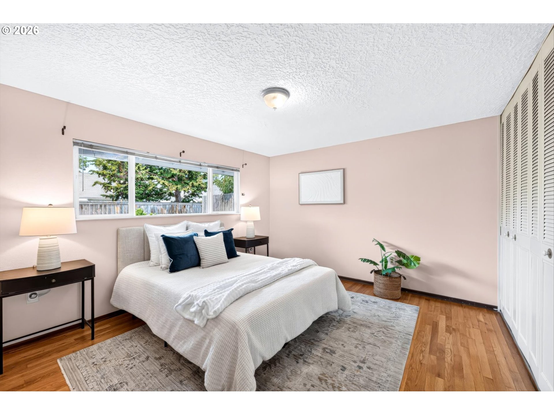 property viewer photo 26