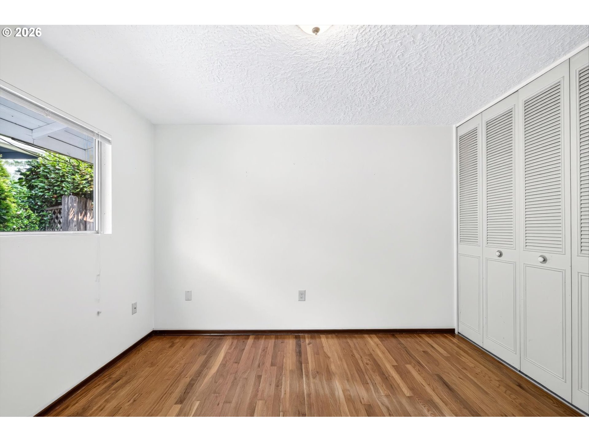 property viewer photo 30