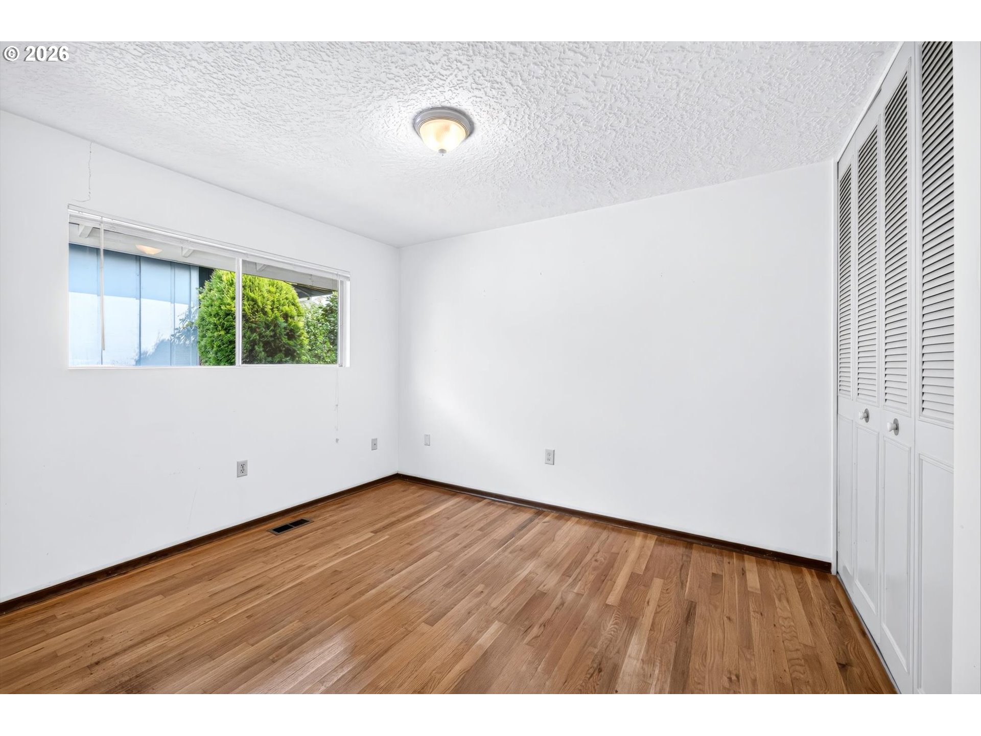 property viewer photo 31