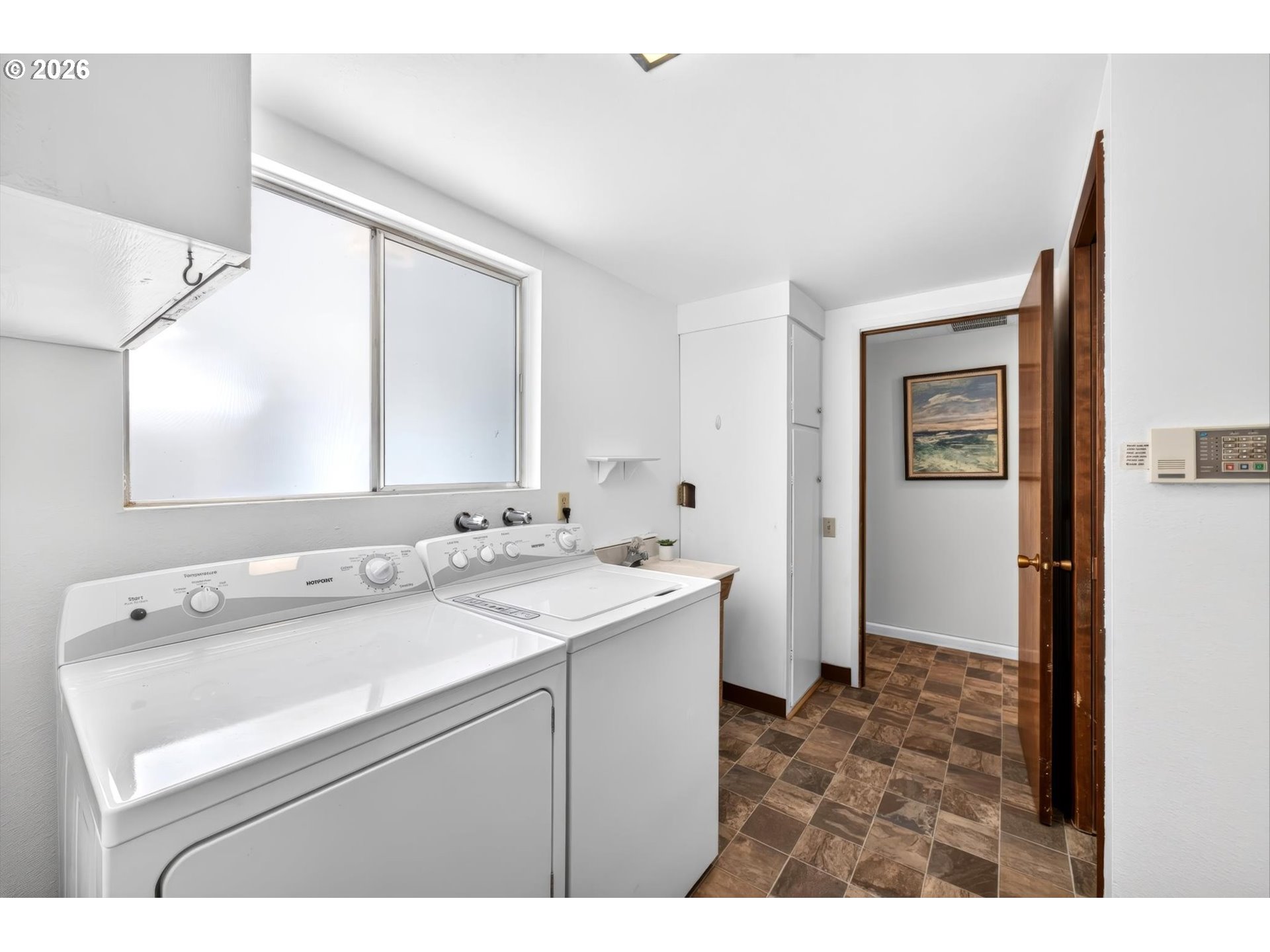 property viewer photo 34