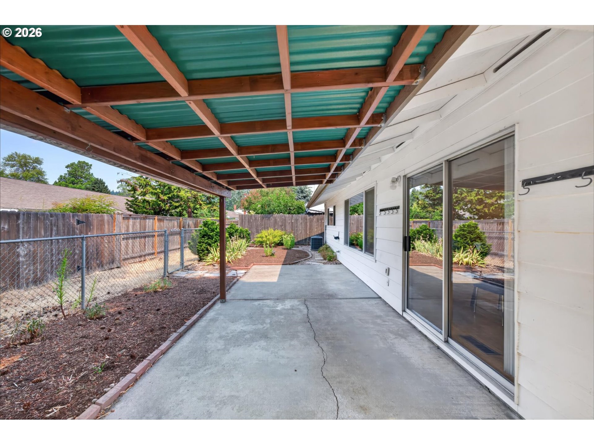 property viewer photo 38
