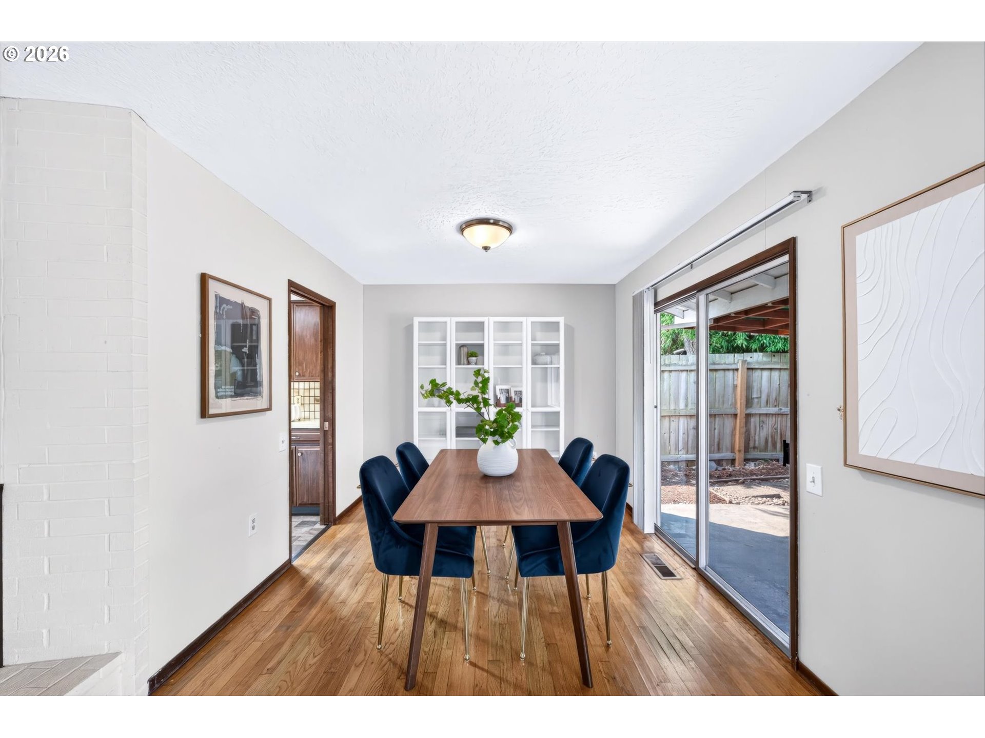 property viewer photo 5