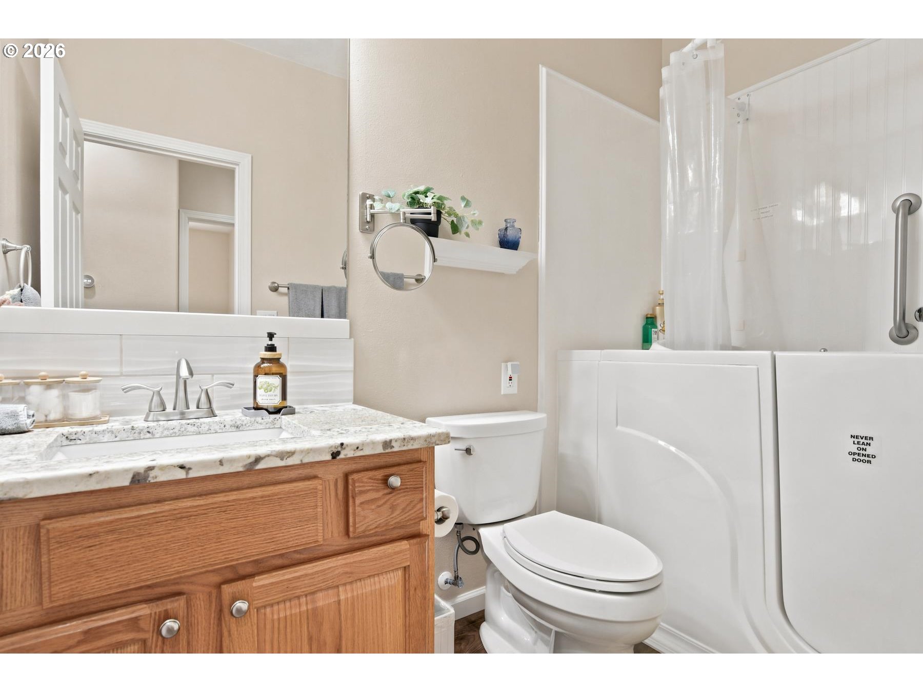 main property photo 20