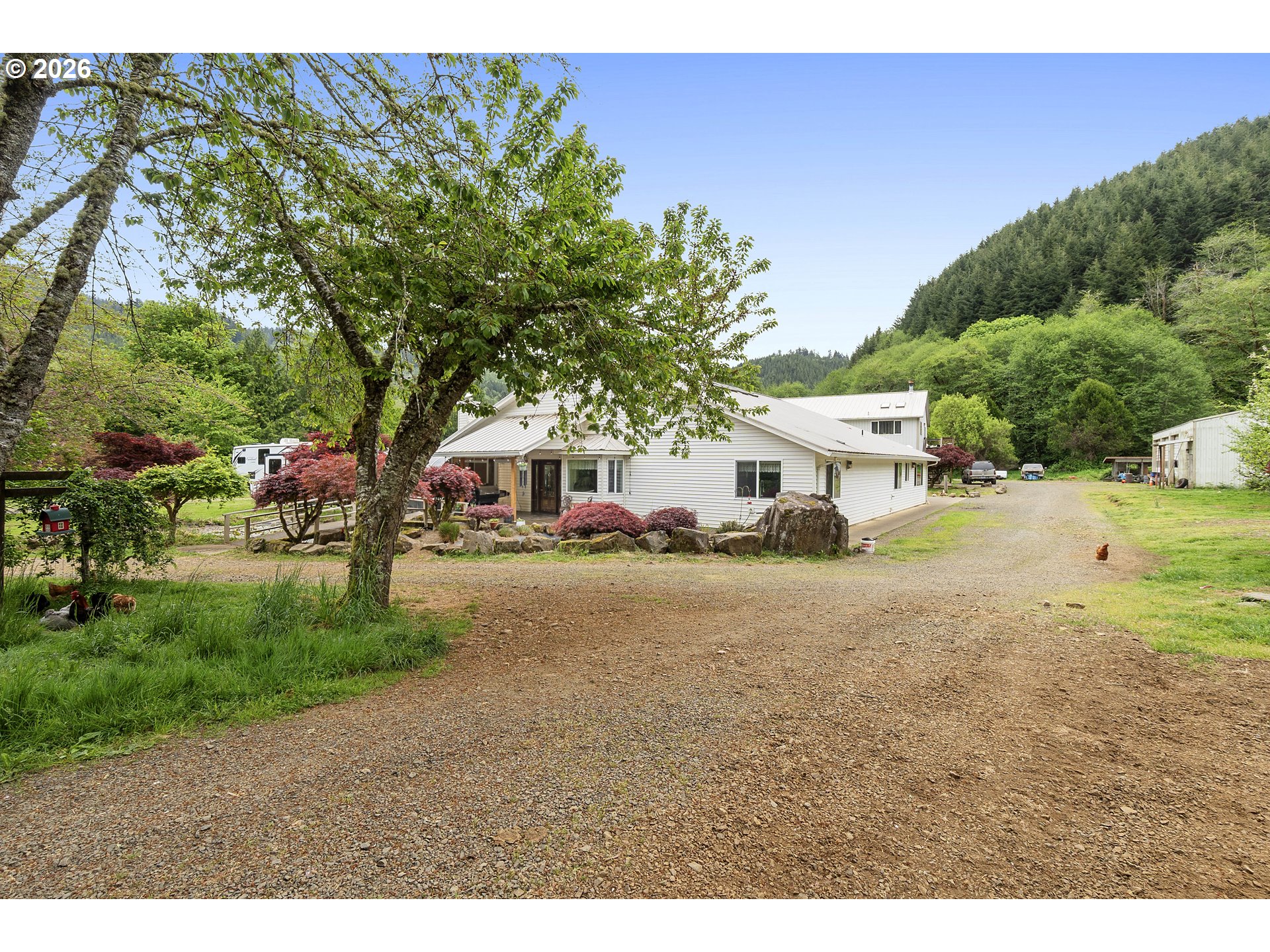 main property photo 25