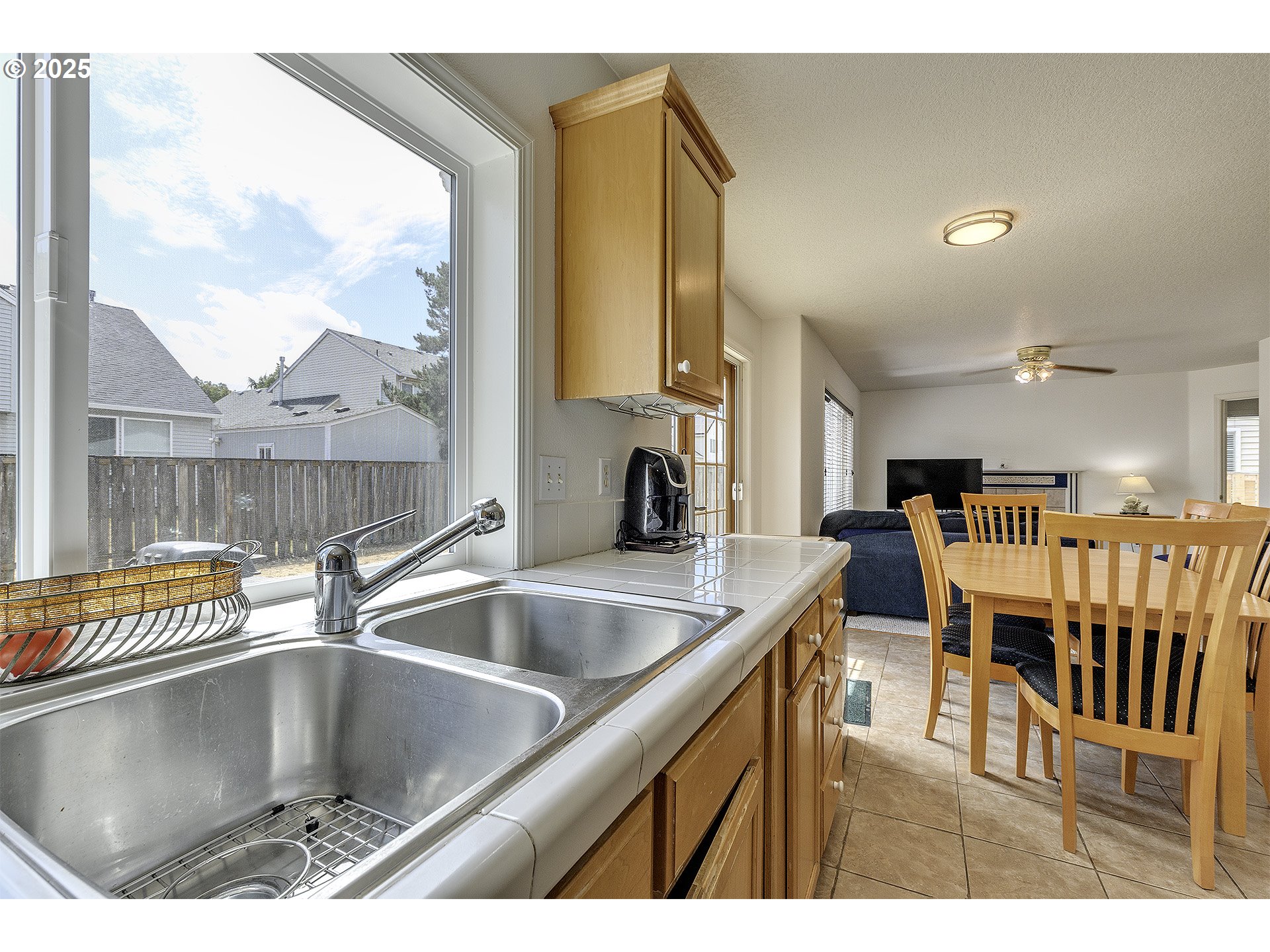 property viewer photo 10
