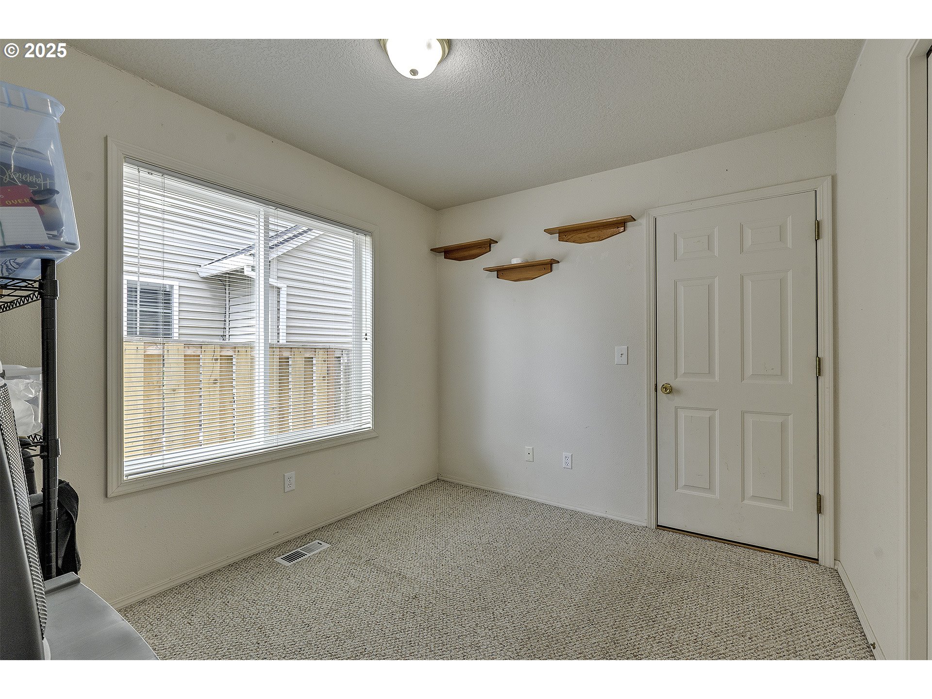 property viewer photo 16