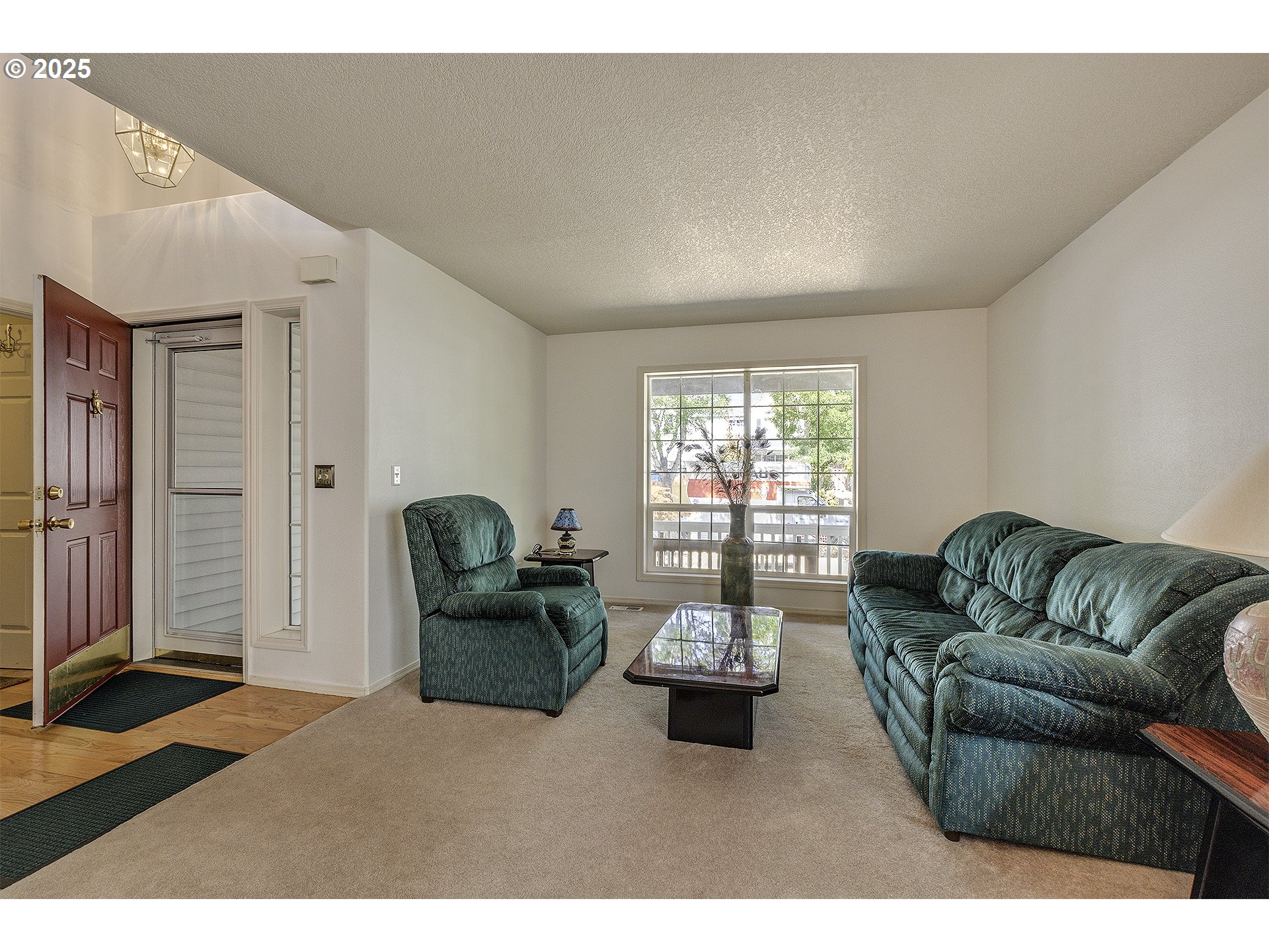 property viewer photo 2