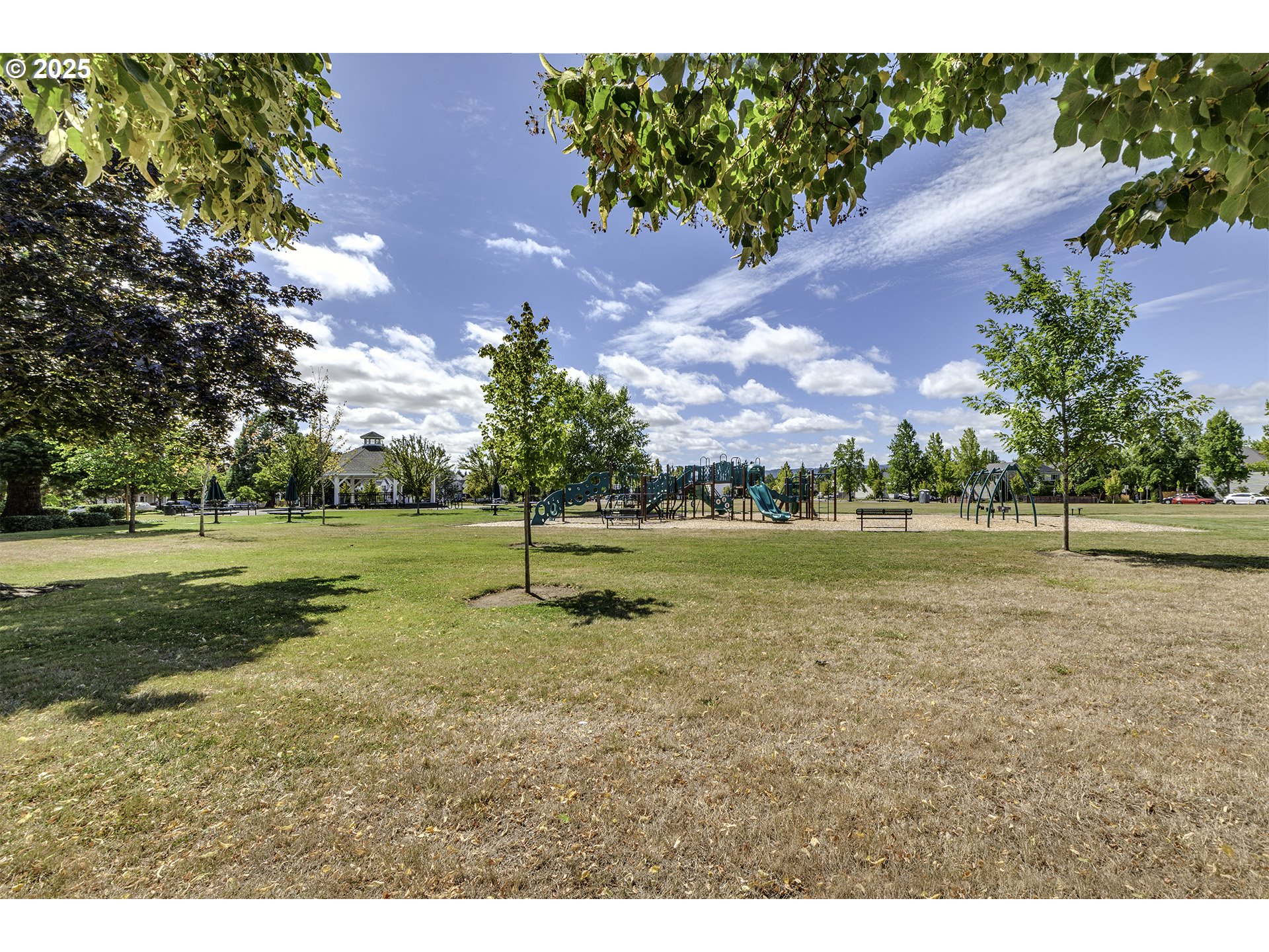 property viewer photo 32