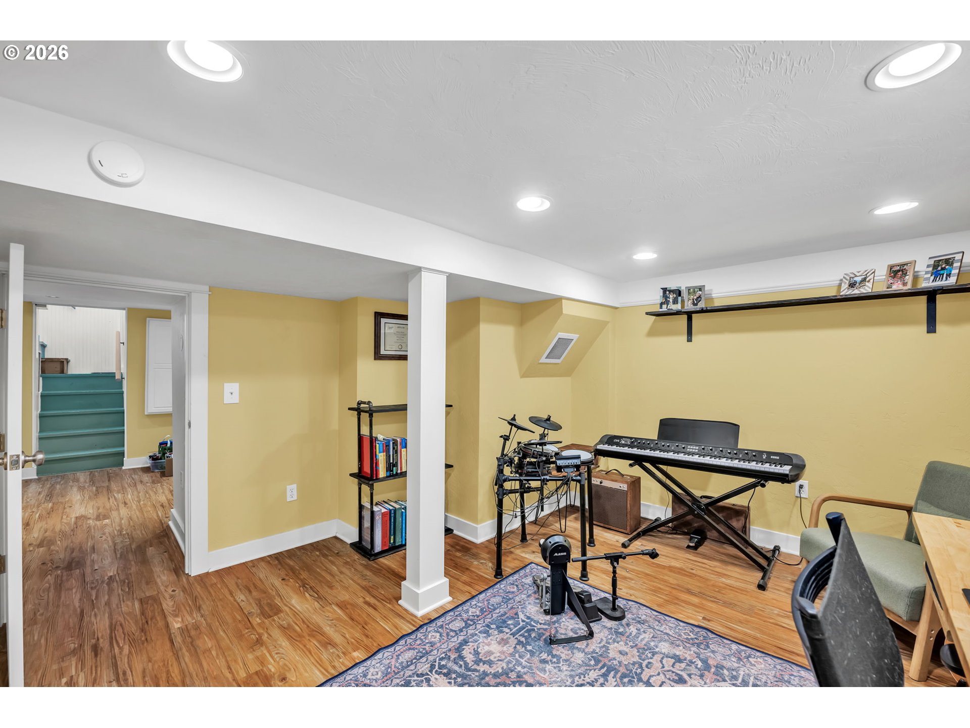 main property photo 19