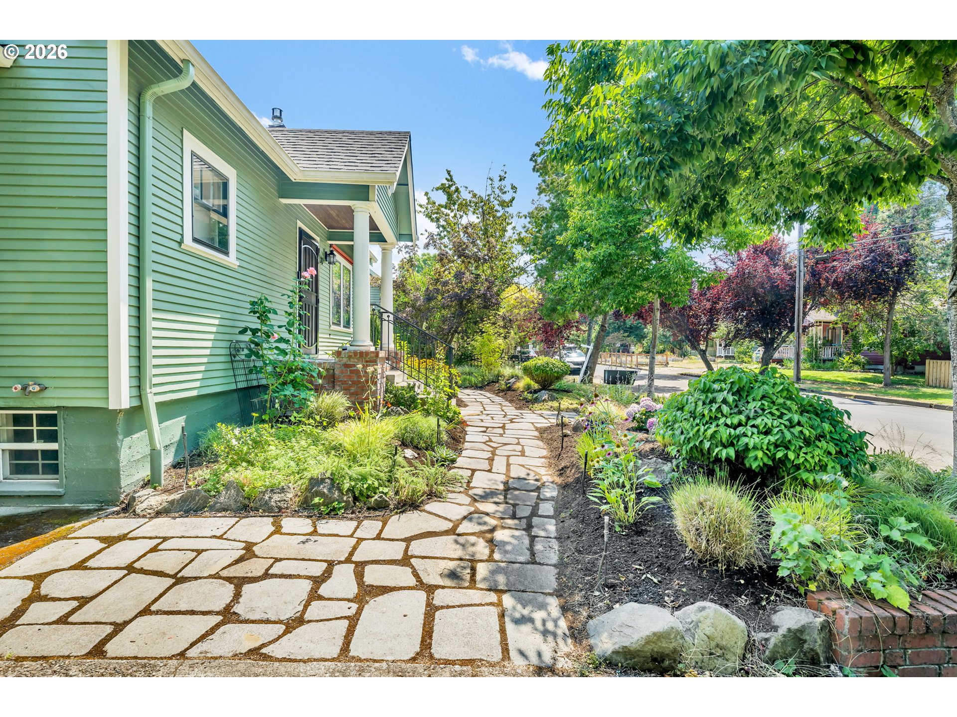 main property photo 41
