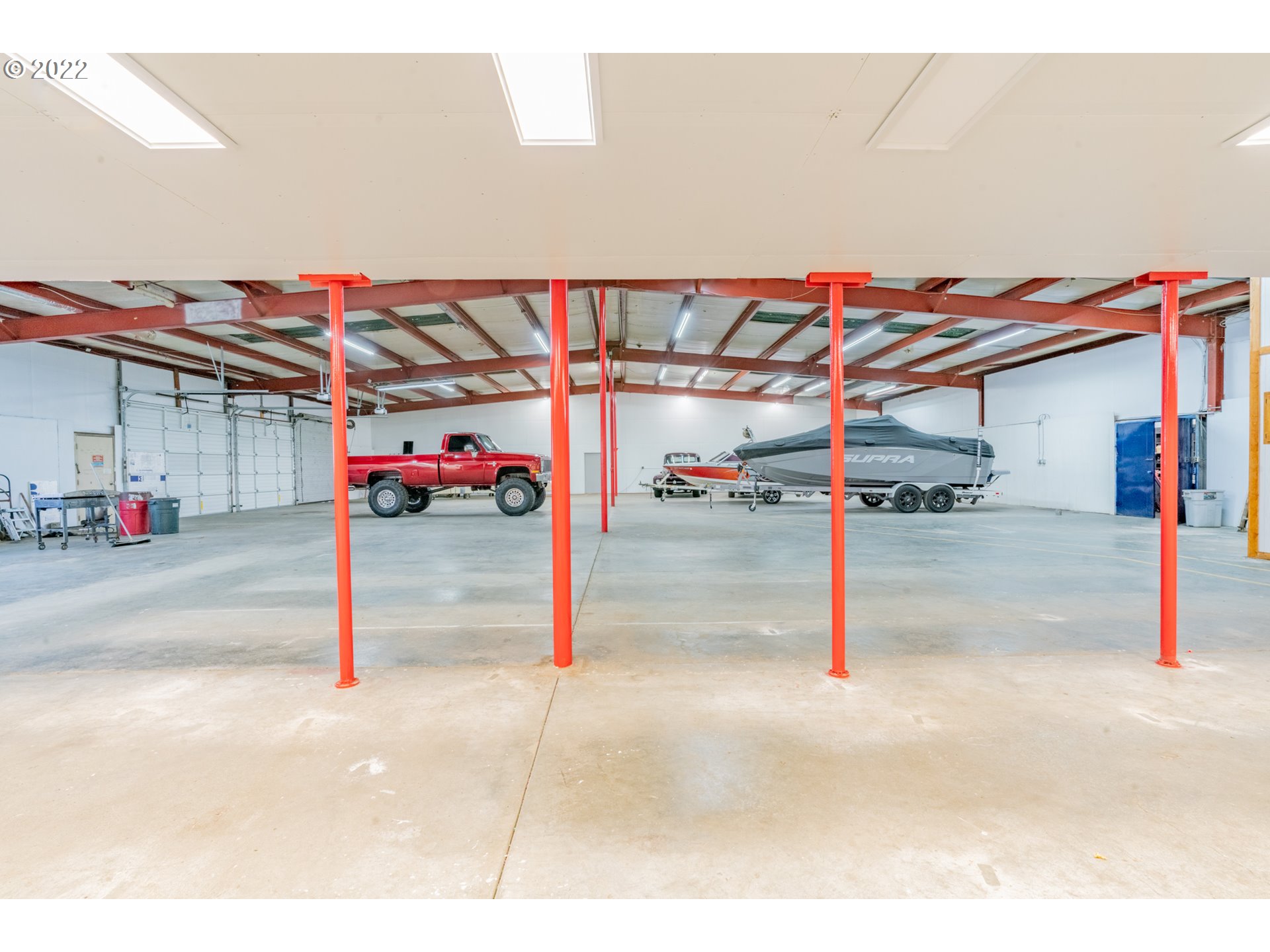 main property photo 20